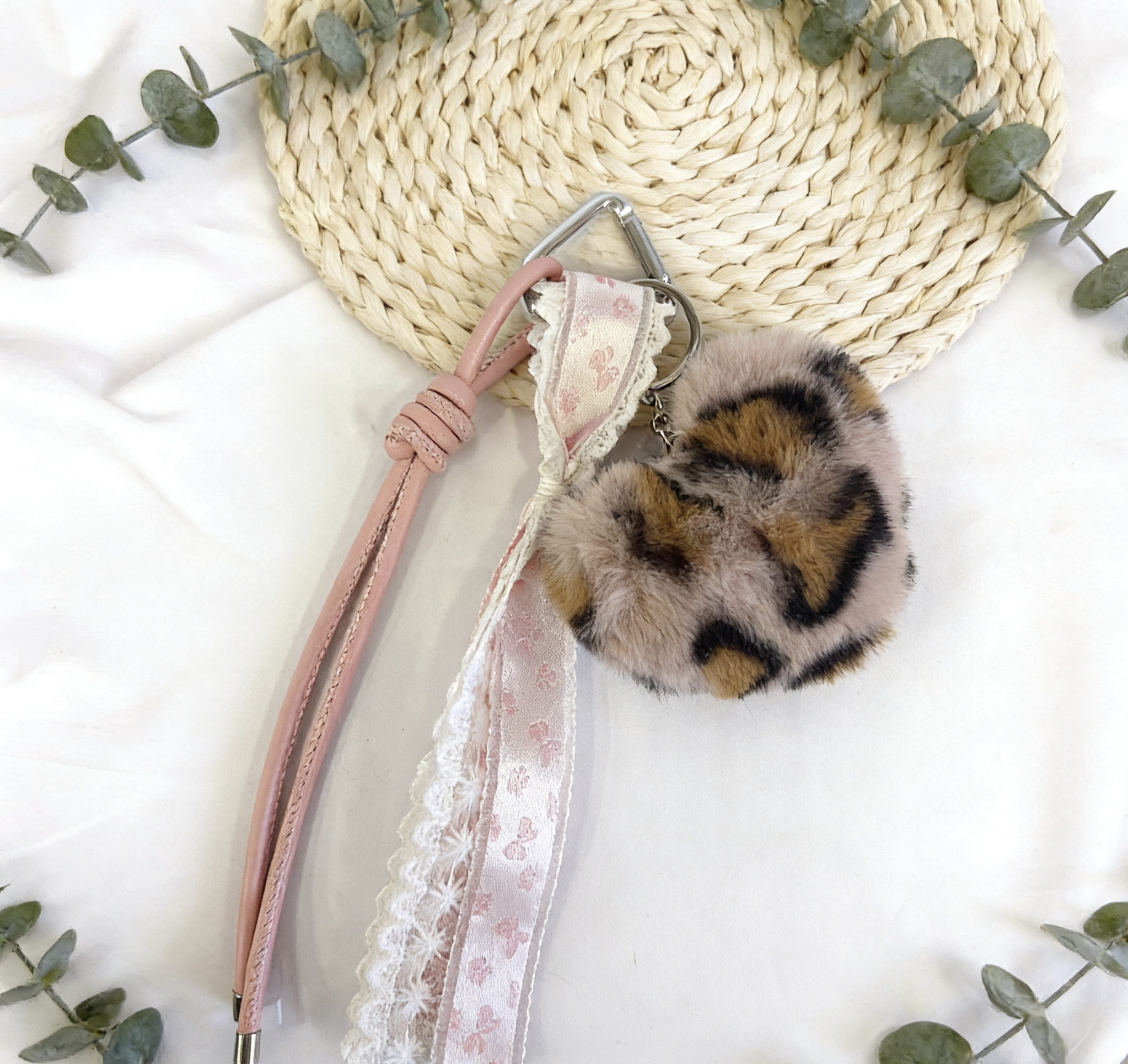  高级感豹纹爱心包挂配饰 粉色毛绒蕾丝配饰 高颜值包包挂饰