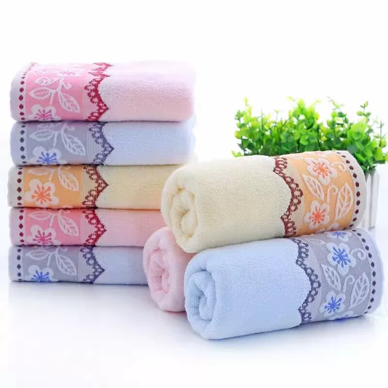 Thickened bath towel with colorful floral patterns Application Scenario