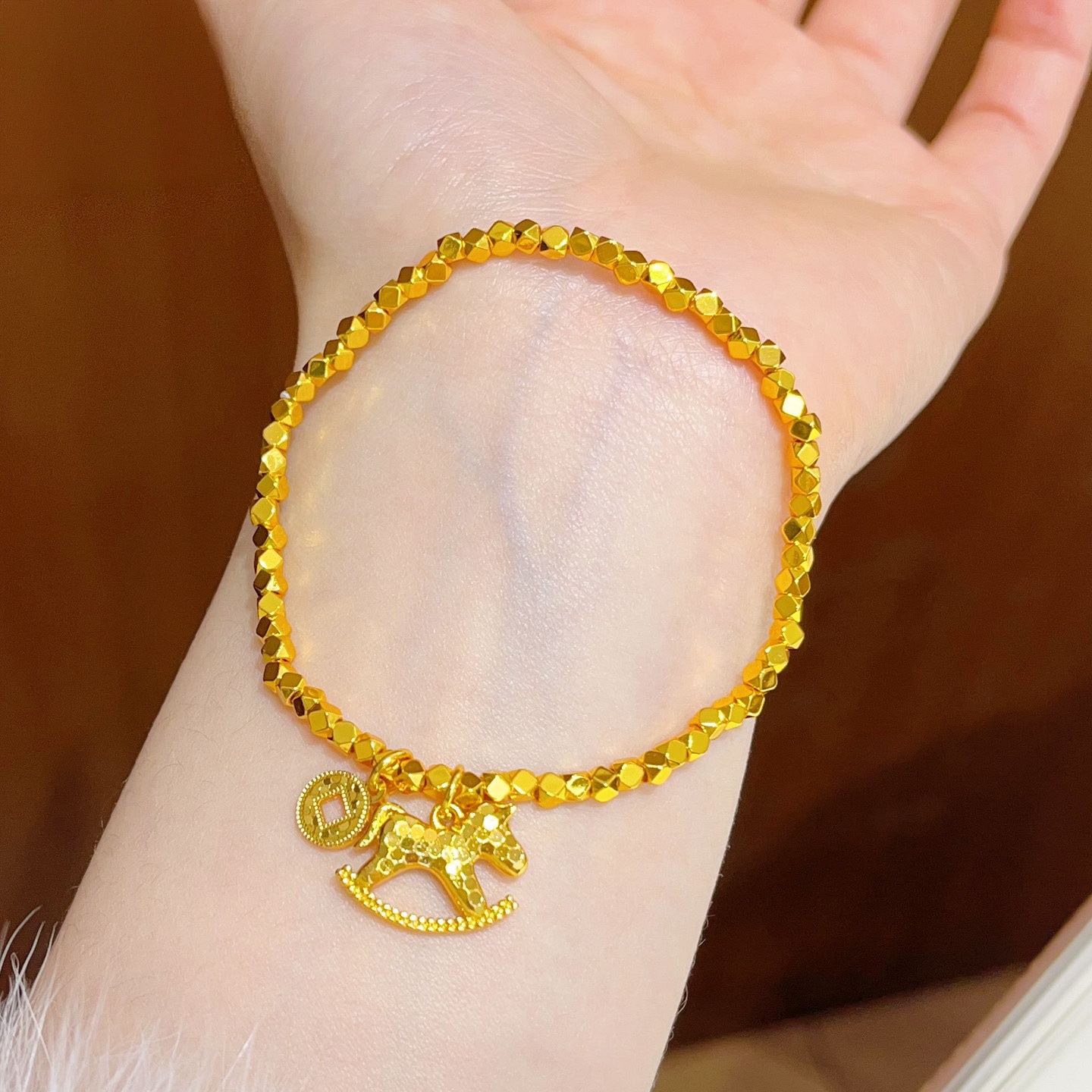 Super flash, ice-cold little horse coin, broken gold bracelet, rocking horse bouncing, disco beads, elastic bracelet for girls detail image 4