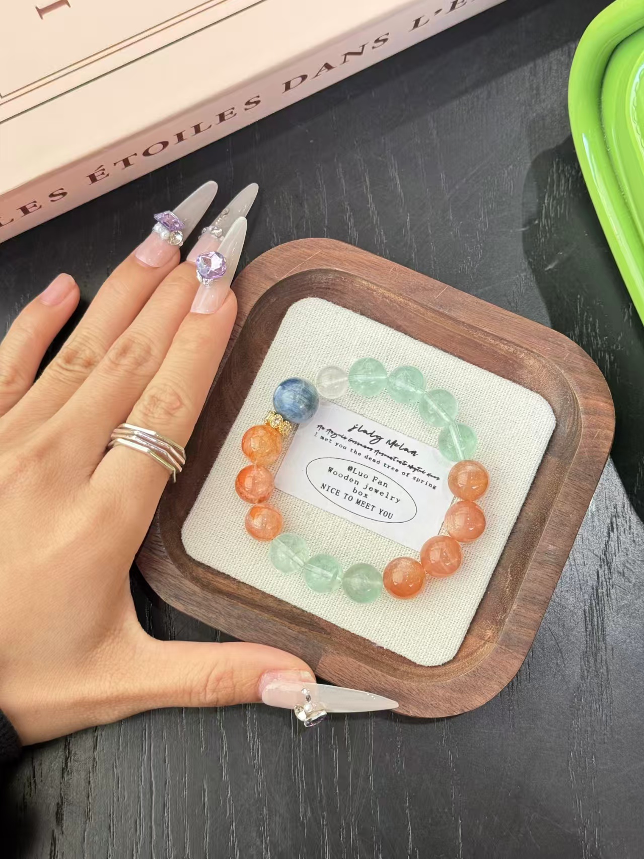 Sunstone green fluorite white water blue crystal pink flower crystal bracelet, a versatile and fashionable new style in Chinese style