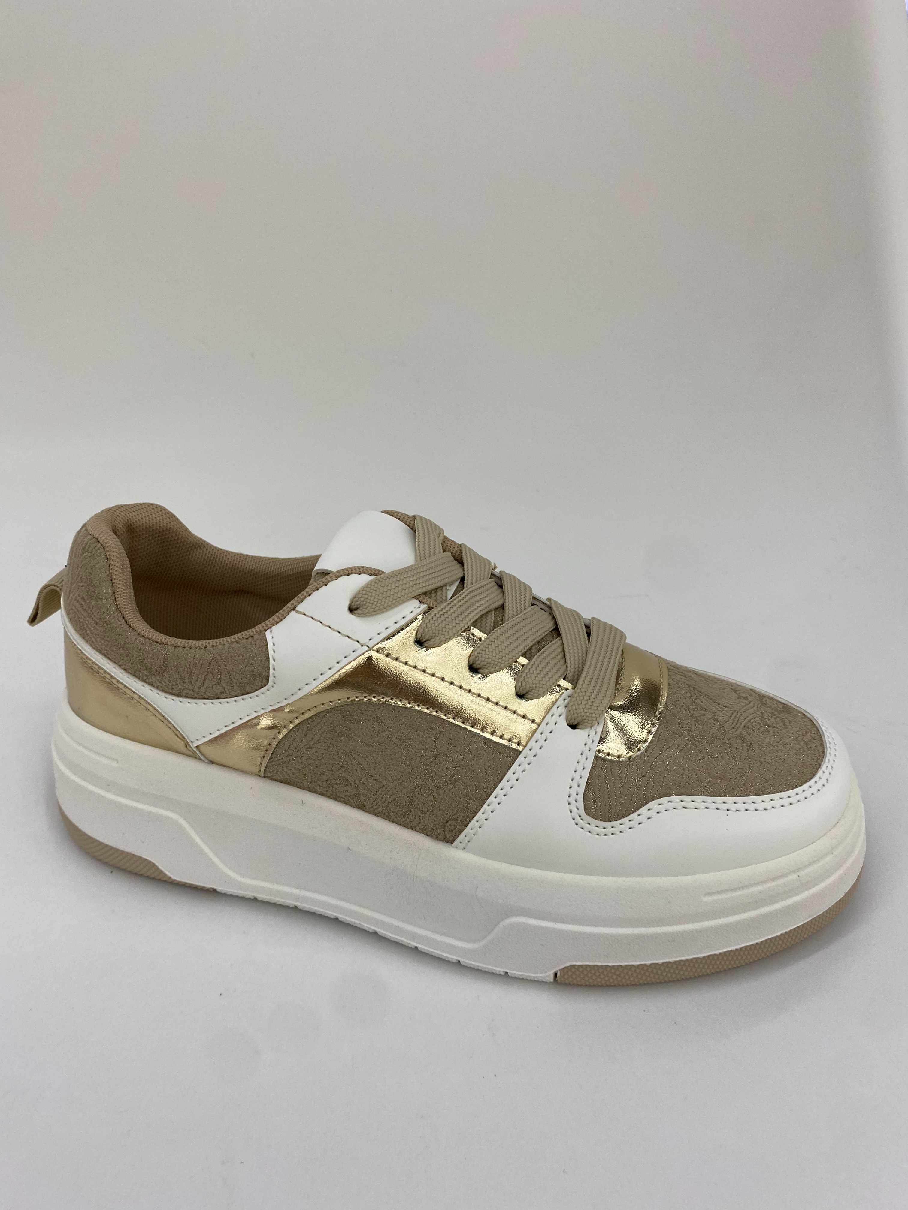 The new versatile women's sneakers and summer casual sports shoes are breathable and comfortable Application Scenario