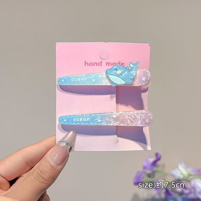 Dreamy gradient Ocean series hair clips, niche girlish makeup clips, bangs clips, small gifts for best friends on Qixi Festival, acrylic children's hair clips, grabbers, hair clips, cute and interesting side clips, trendy and fashionable hair clips for kids detail image 4
