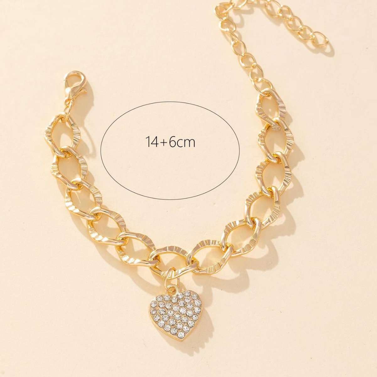 Wholesale of cross-border best-selling personalized Cuban chain heart-shaped five-pointed star bracelets from the manufacturer details Picture