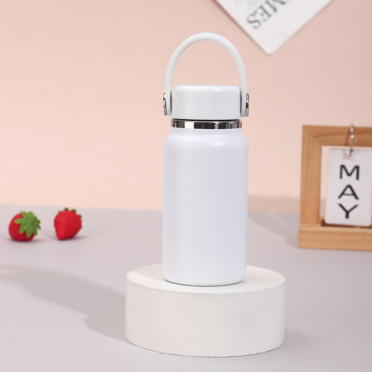 Cute small capacity portable handheld thermos cup详情4