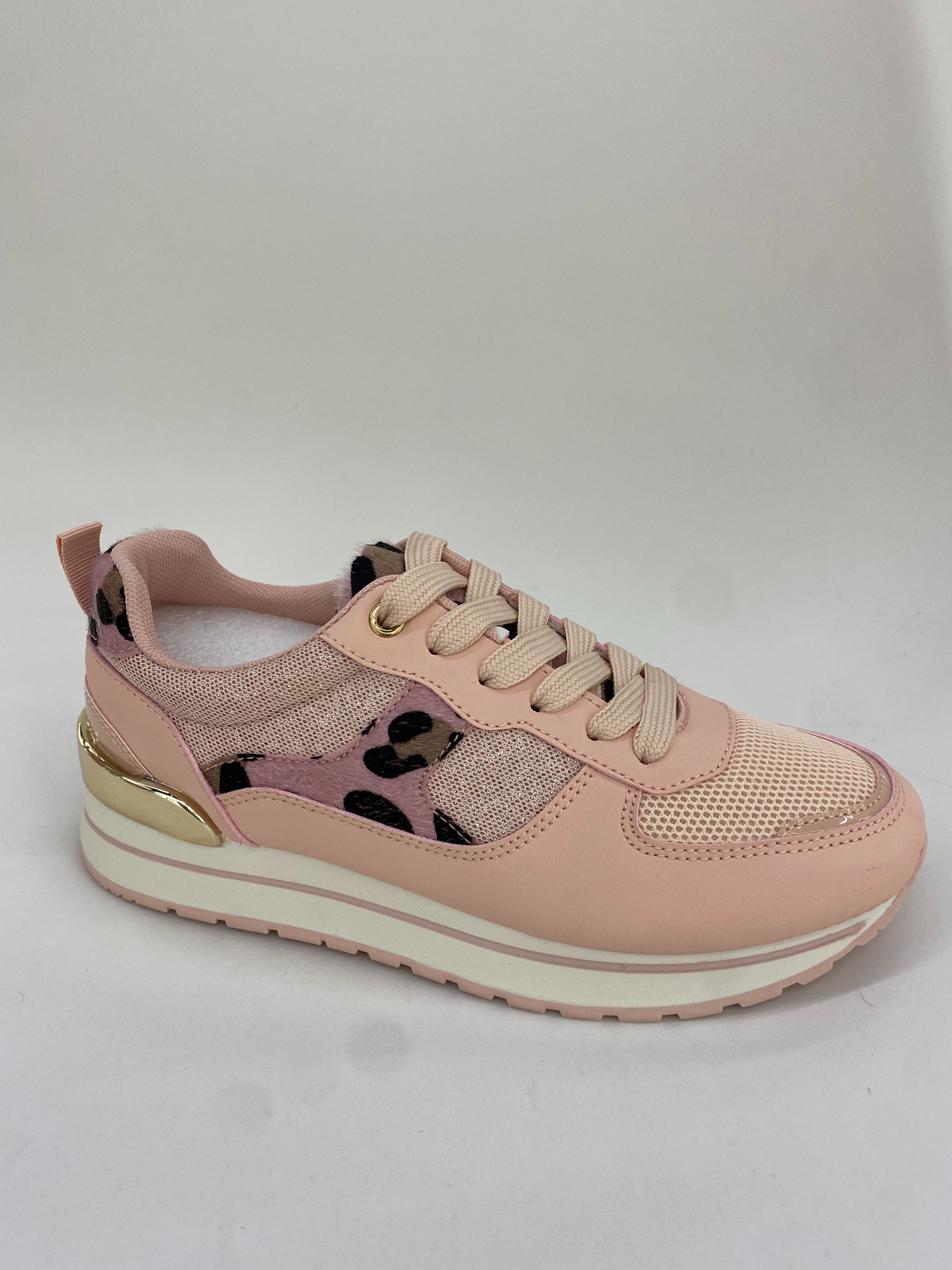 The new women's summer sports shoes are breathable, comfortable, lightweight and versatile Specification drawing