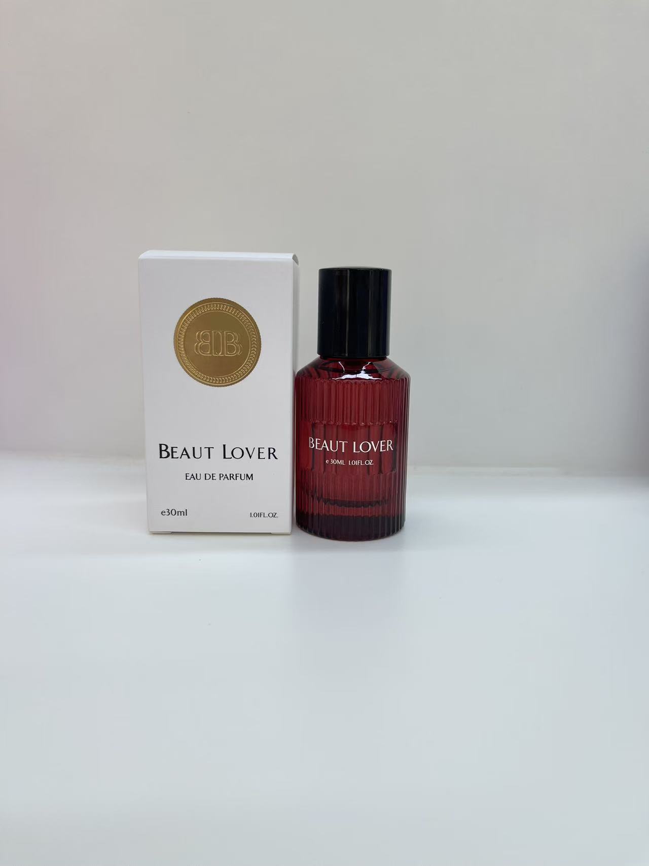 30ml floral Oriental fragrance. Top note: Rose geranium, middle note: Rose grass, base note: Patchouli, oakmoss, honey details Picture