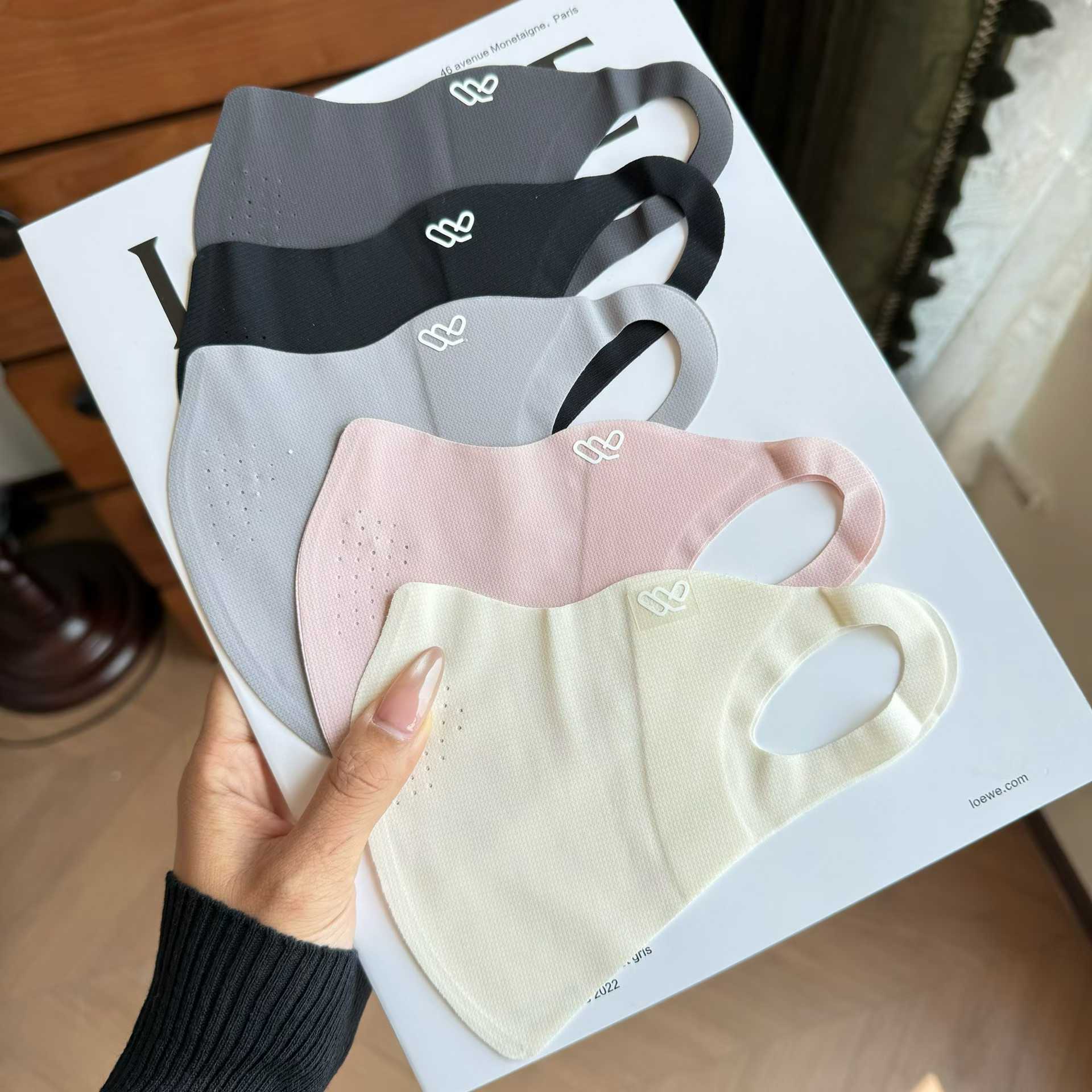 五款彩色口罩套装白色盒子装防晒儿童口罩辅料服装挂钩