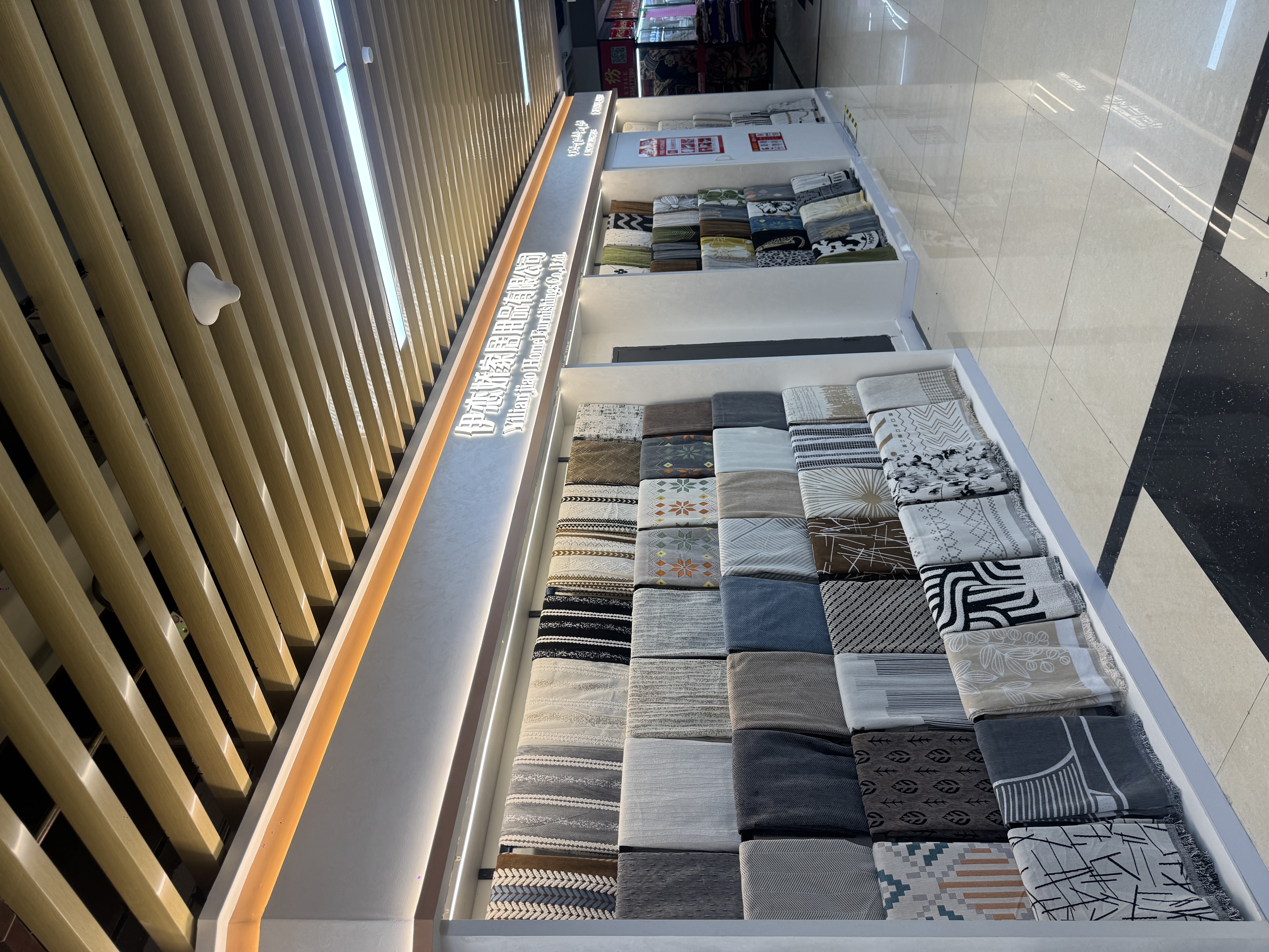 Pujiang Yilianjiao Home Products Co., LTD describe pic - 2