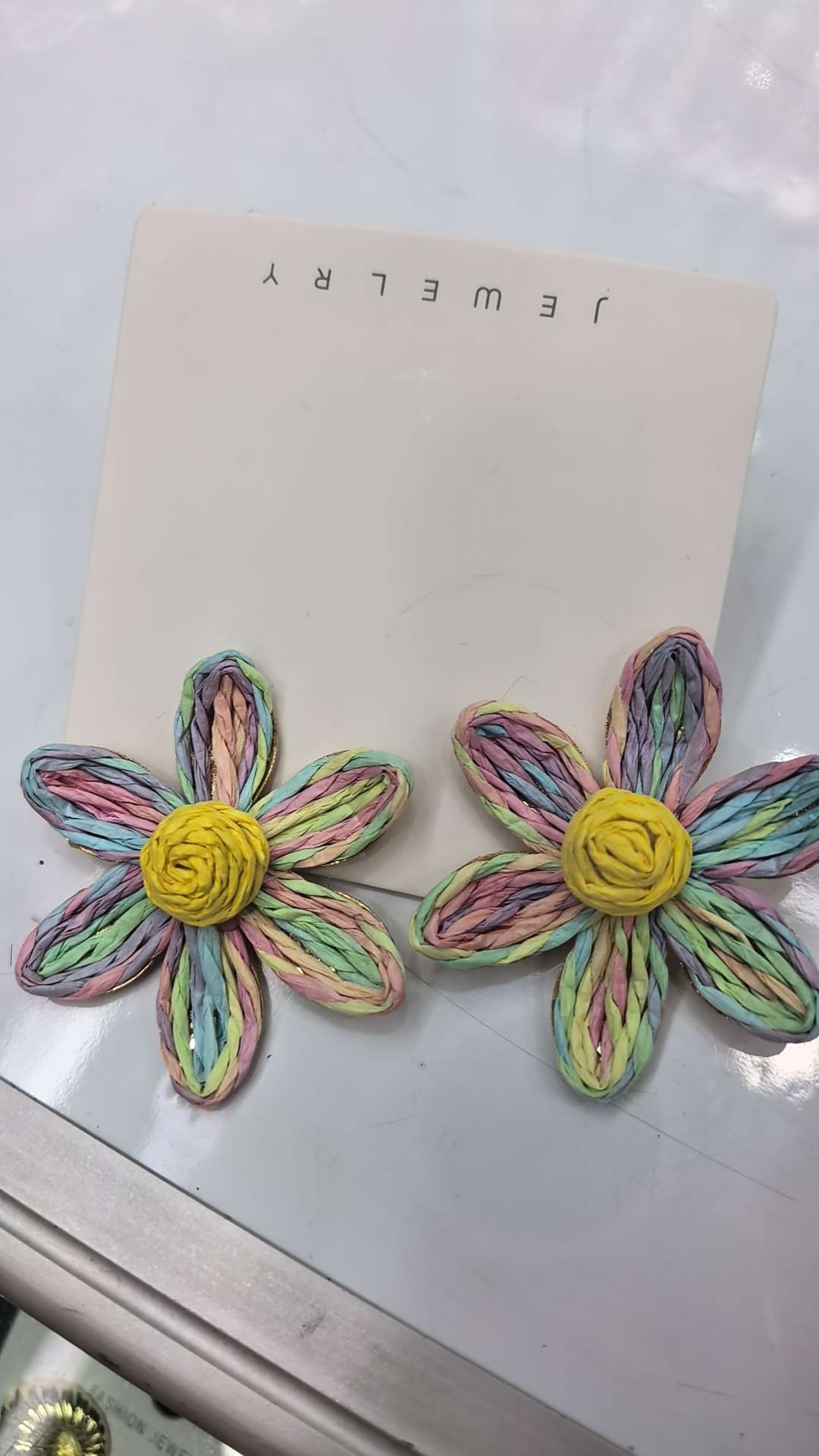 2026，新款耳环编织高端大气上档次颜色，红色，米白，粉色，黄色，双色，黑色，混彩，梅红色，所有颜色很好看。