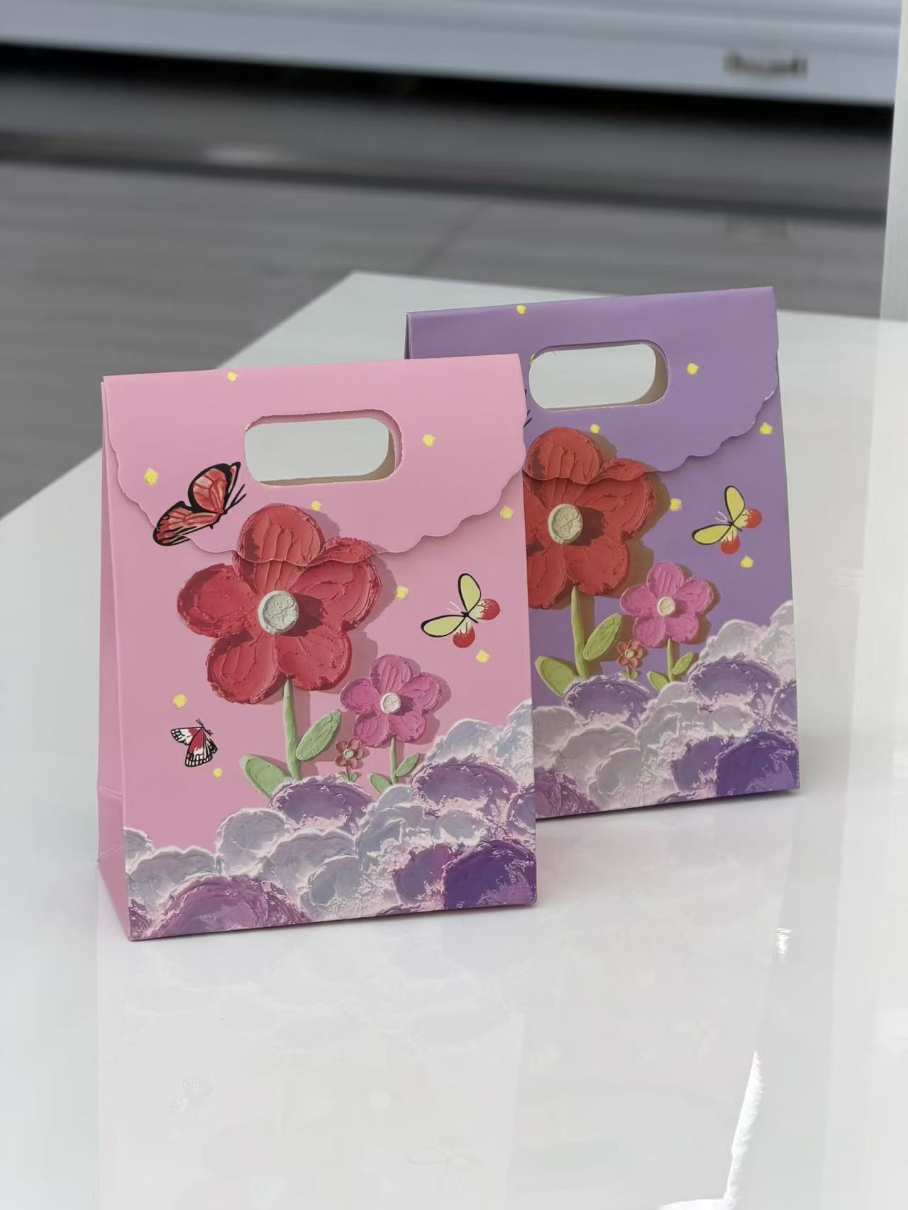 文艺油画创意礼品袋小号12*6*16，中号19*9*27，大号24*10.5*32cm