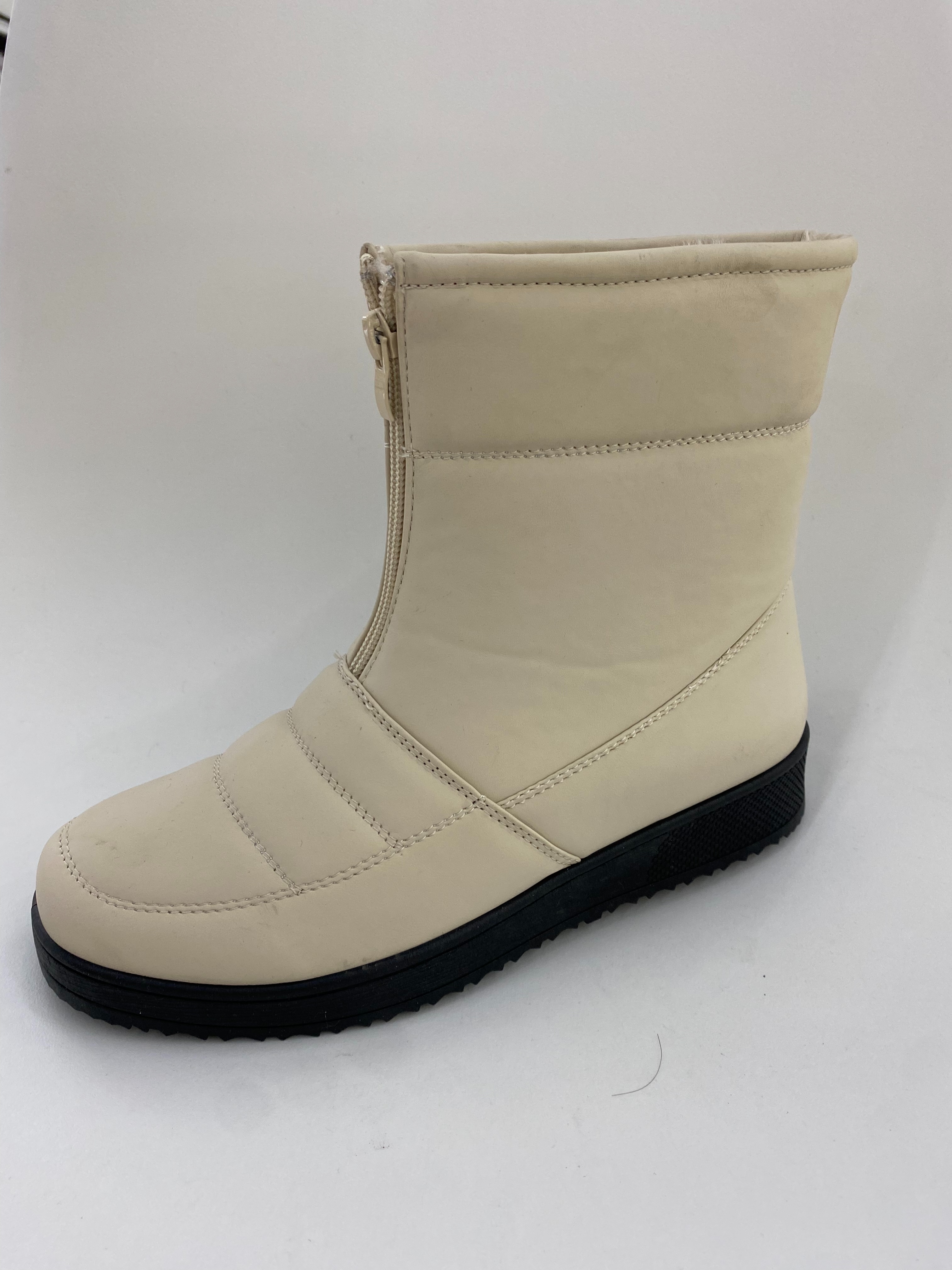 Winter women's thick-soled fashionable casual boots are versatile and flexible details Picture