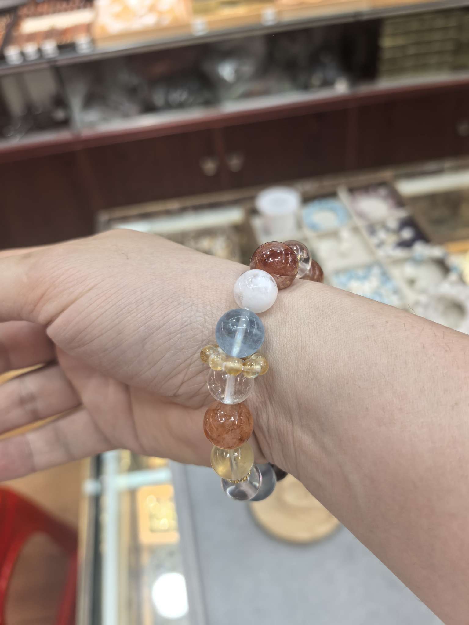 合香珠水晶文玩手串天然香珠手饰文玩饰品白底实物图