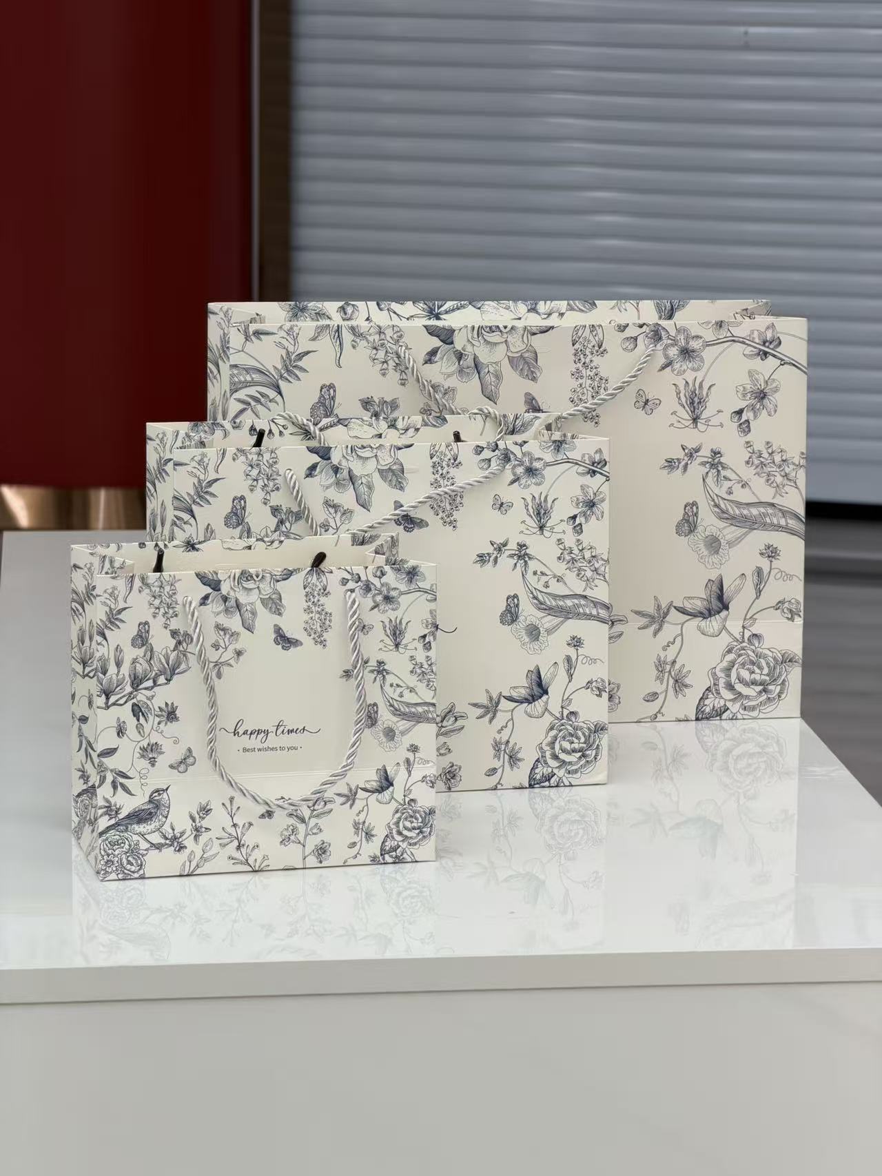 复古花色精致蝴蝶手提袋，礼品袋小号18*10*16，中号25*12*20，大号36*12*25