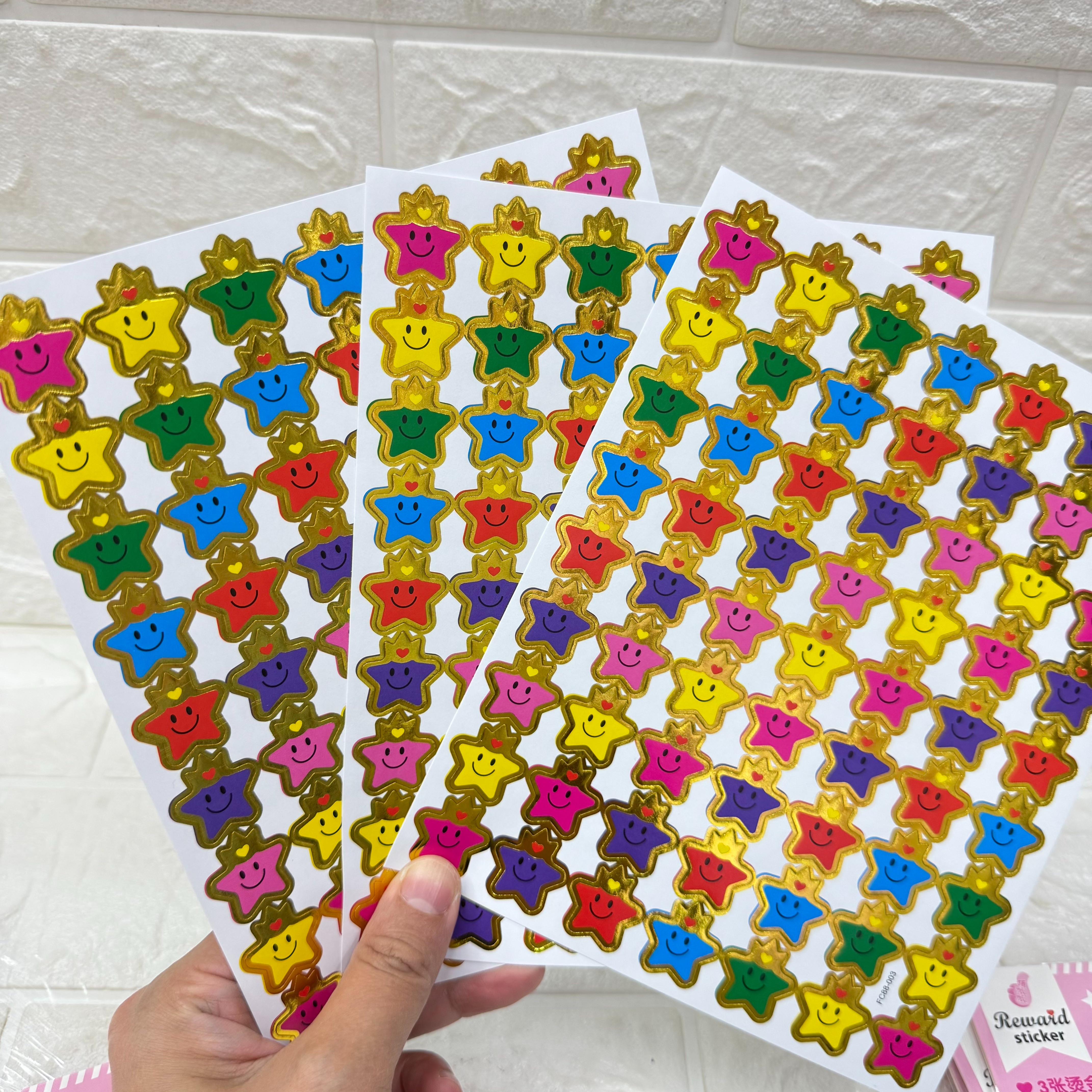 Three sets of gold-embossed cartoon smiley face star stickers, children's three-dimensional reward stickers, and self-adhesive praise stickers Application Scenario