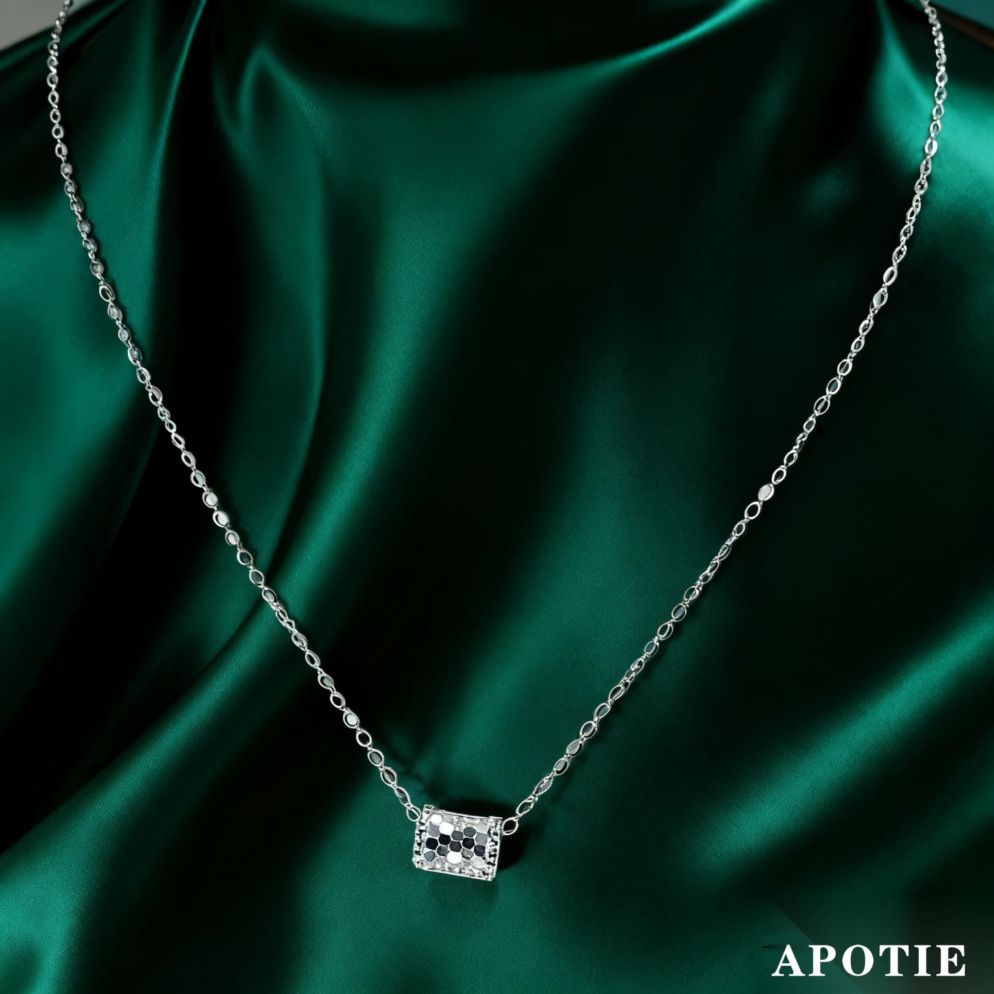 Fashion Road Tong Hammered sequined collarbone Chain s925 silver Necklace APOTIE