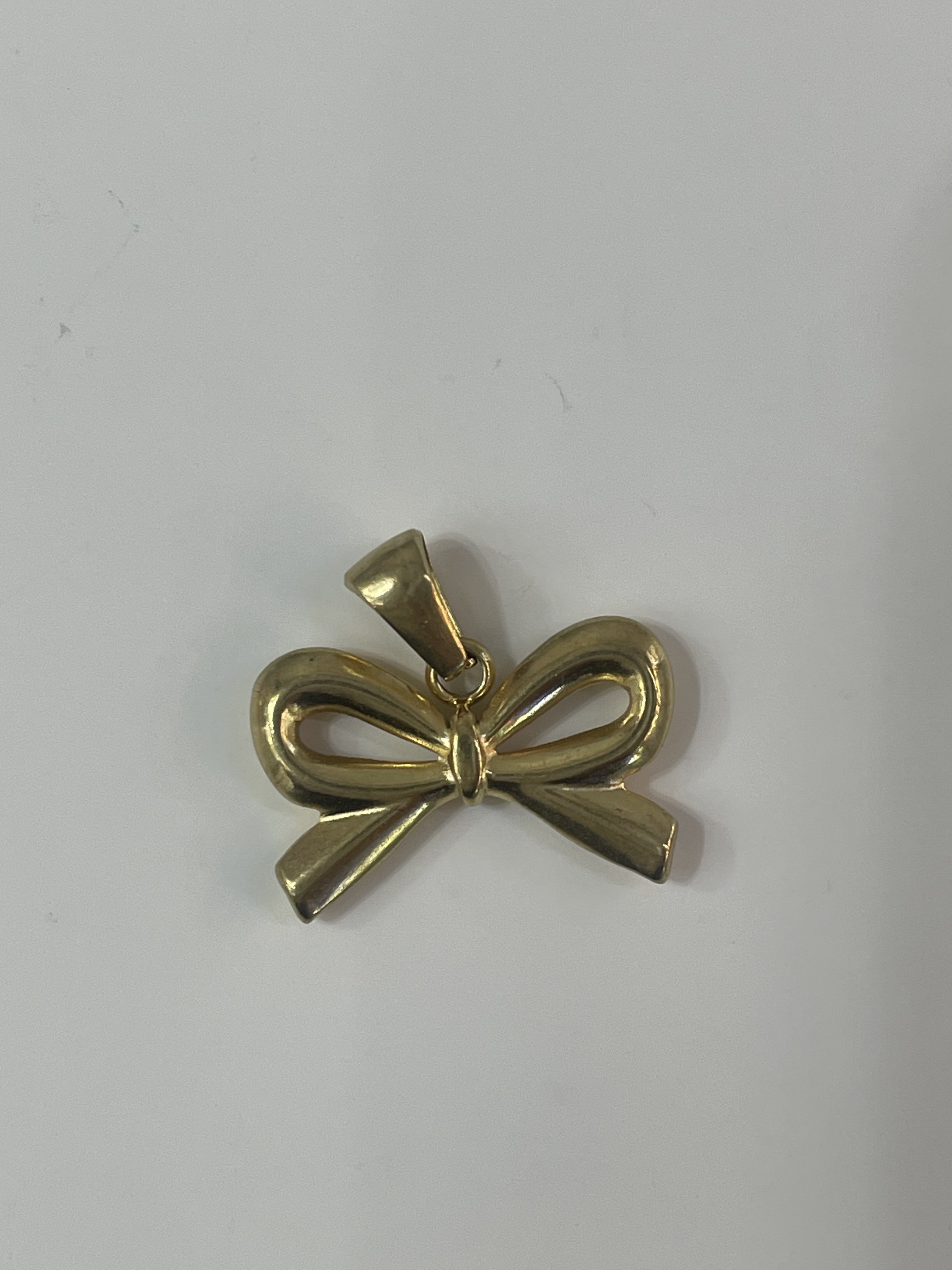 Wholesale of fashionable and high-end stainless steel earrings and personalized ear accessories with European and American bow stud earrings