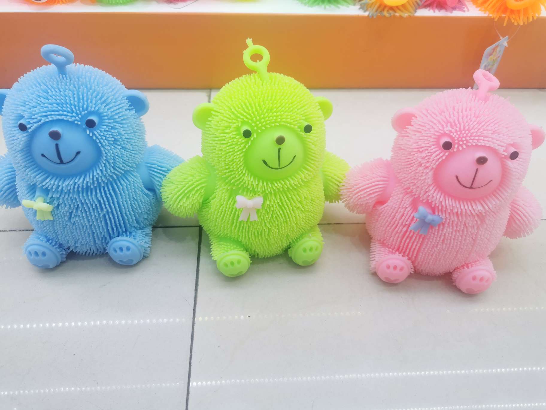 大号泰迪熊解压儿童玩具细节图