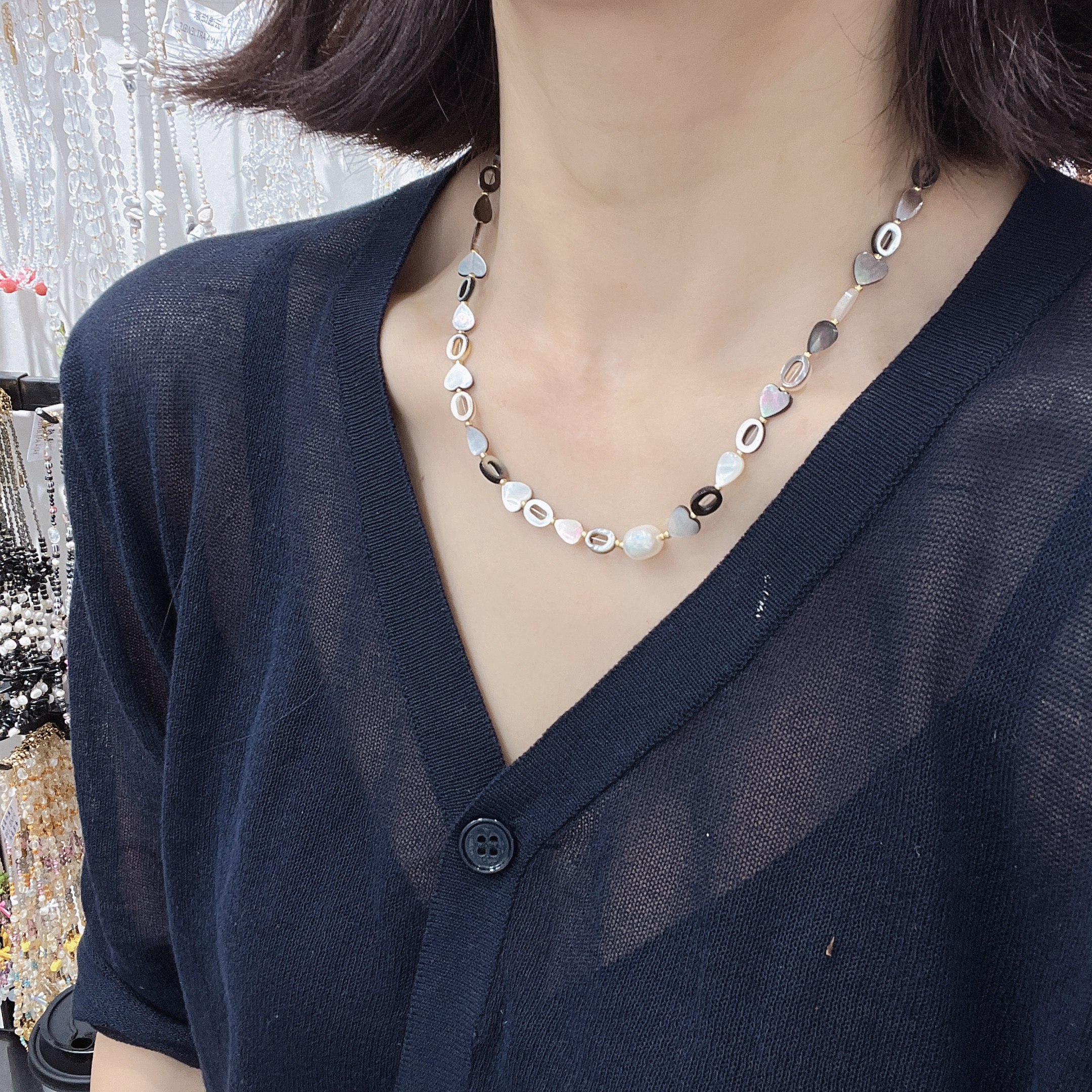 Yunyi Shijia Shell Necklace with carved geometric shapes freshwater pearl jewelry wholesale Original necklace, freshwater pearl exaggerated necklace Application Scenario