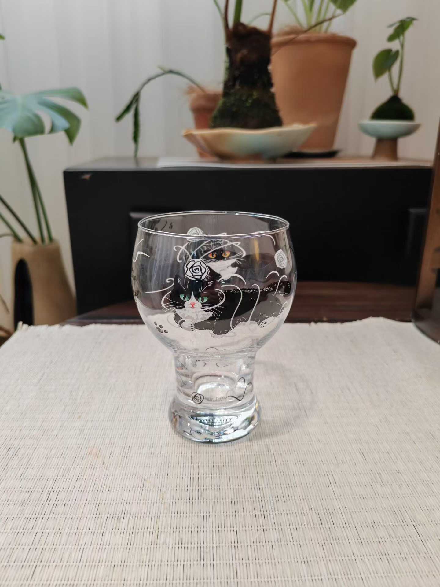 手绘猫咪太阳浮雕玻璃杯带把水杯茶杯啤酒杯180ml带