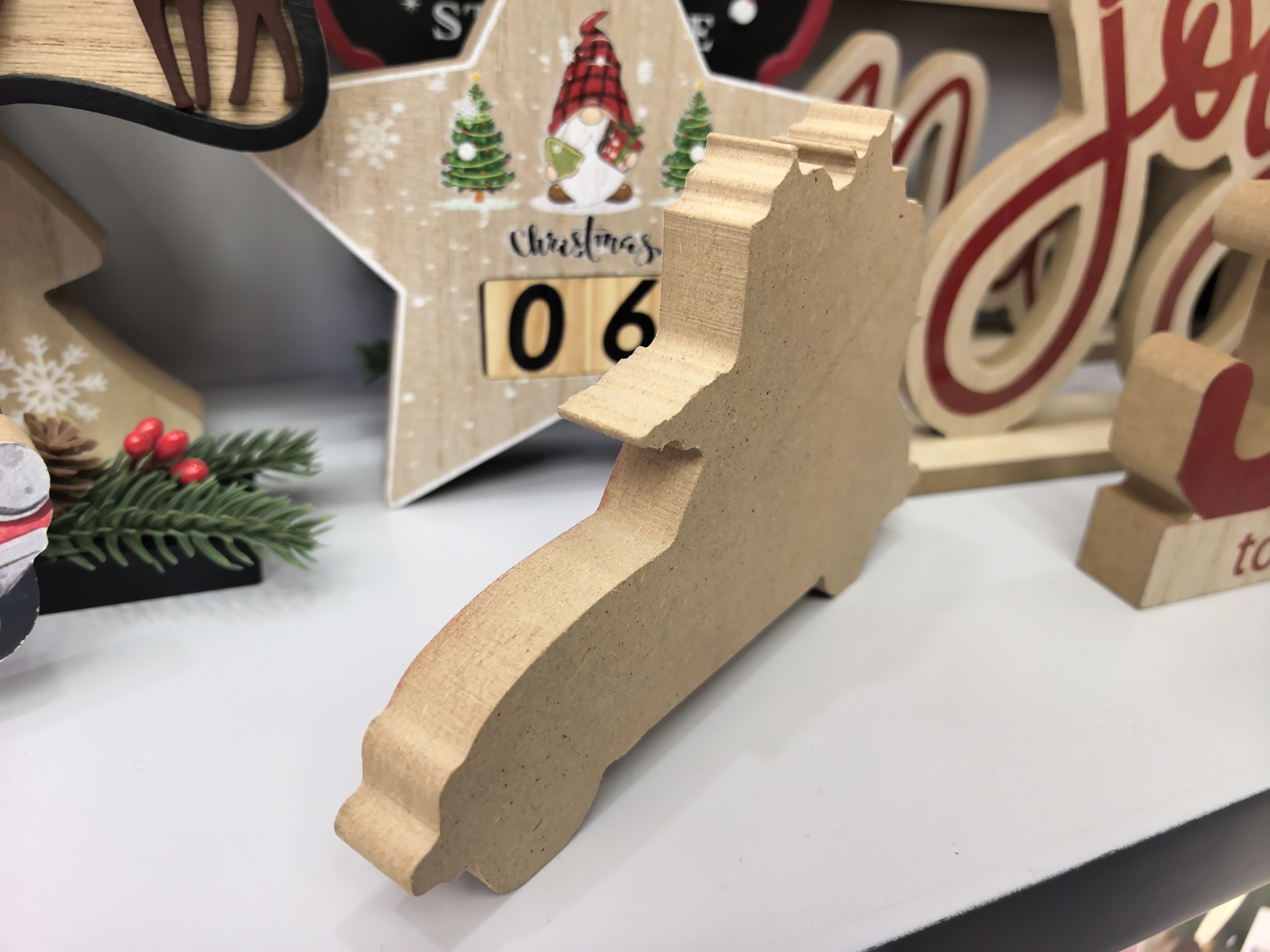 木质工艺品实物图