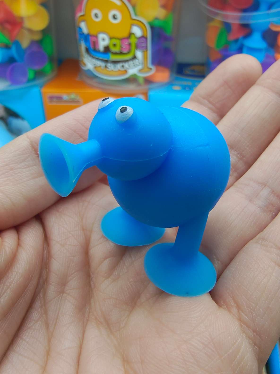 Children's educational toys, DIY building blocks, soft rubber building blocks, bathroom suction cups, water play toys, animal series mixed styles Application Scenario