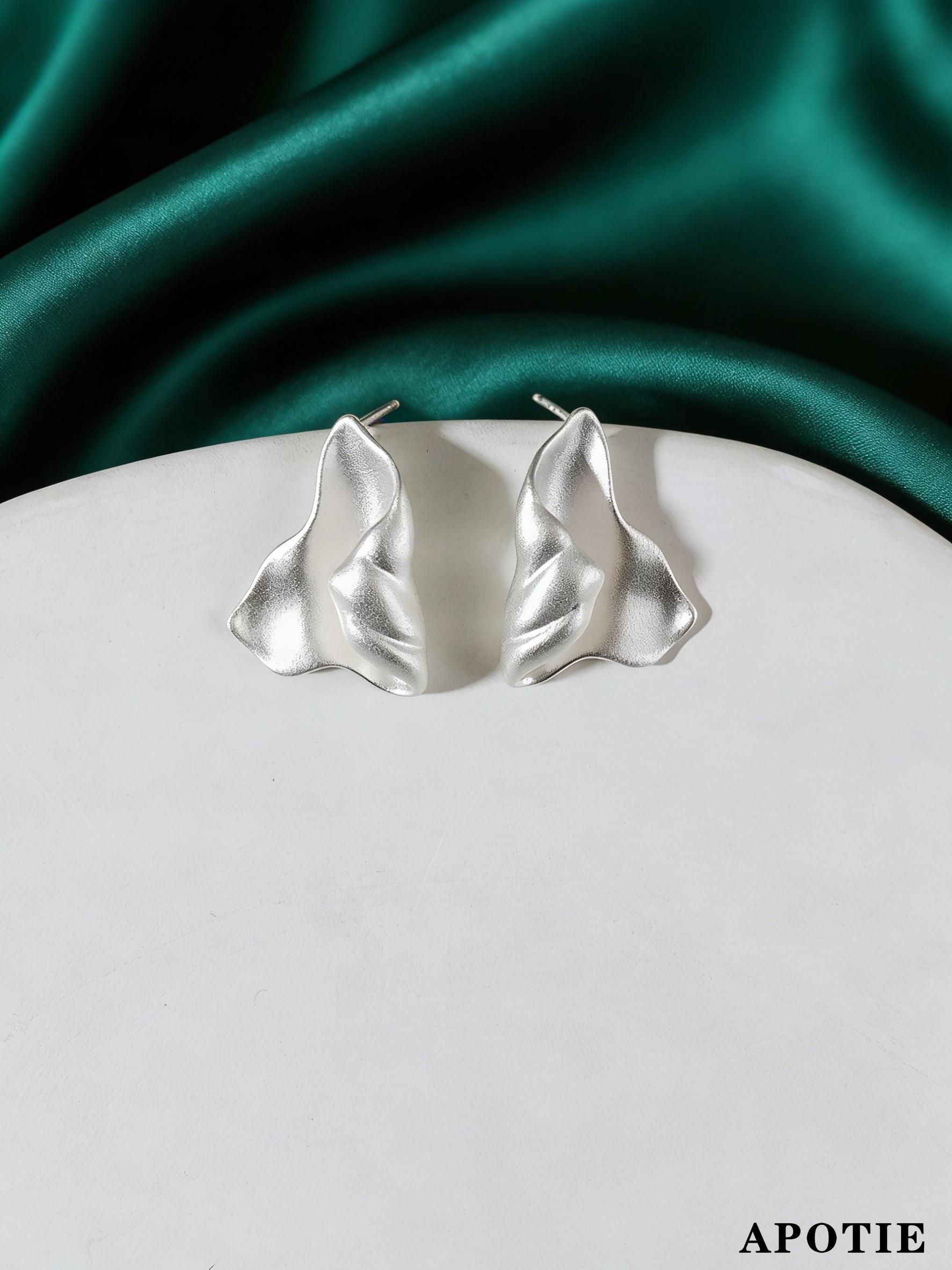 s925 sterling silver Japanese and Korean style simple and elegant matte finish earrings Specification image