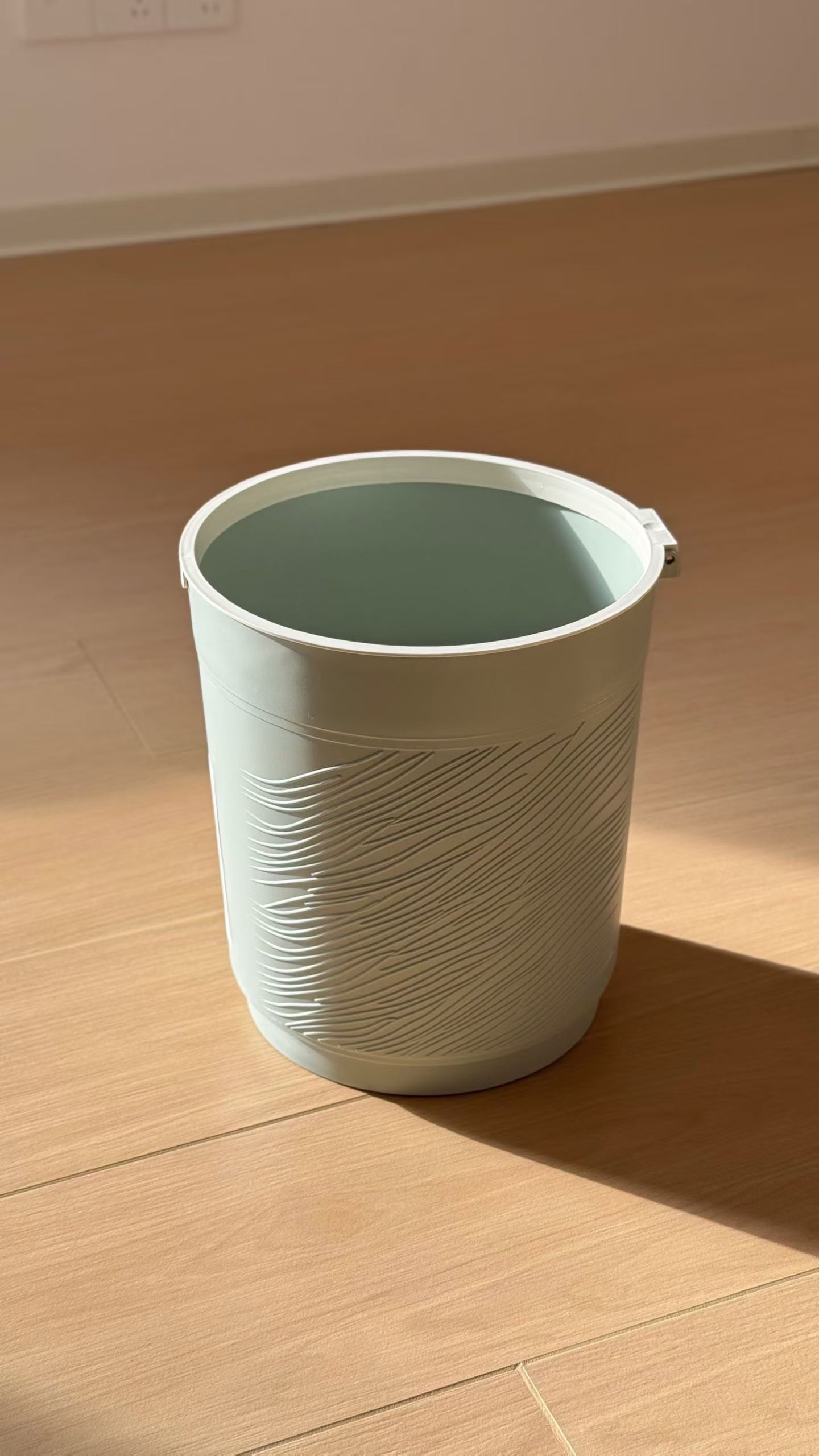 时尚简约垃圾桶家用垃圾收纳细节图