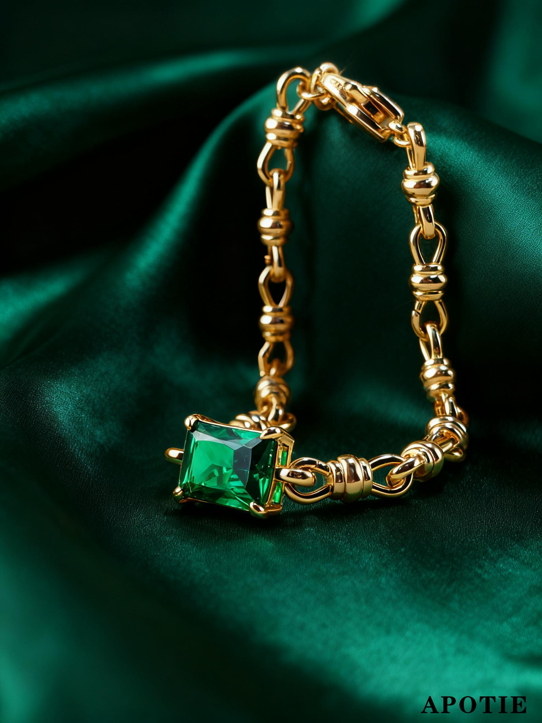 European and American style emerald diamond s925 silver bracelet, light luxury and niche pic 2