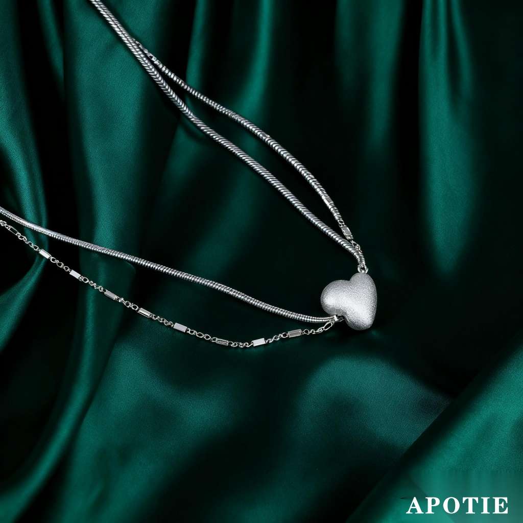 The brushed heart double-chain collarbone chain design is a stylish gift for APOTIE pic 2
