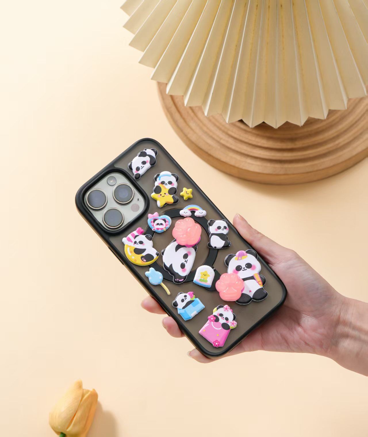 Luminous cat paw foam stickers, stress-relieving stickers, PP soft and cute children's cartoon rabbit animal PP sponge stickers Application Scenario