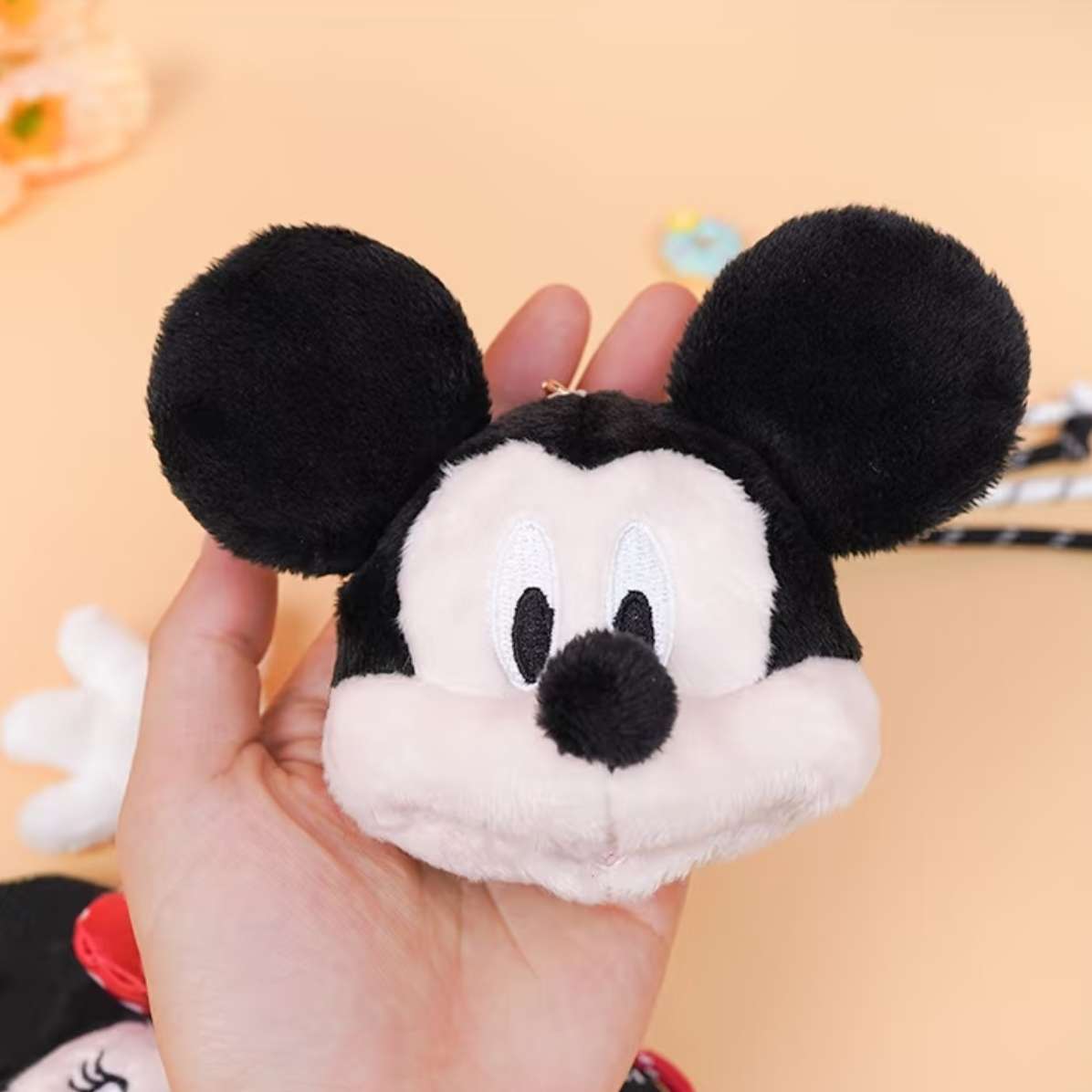 Potdemiel Disney official Mickey Mouse head plush pendant palm decoration keychain schoolbag pendant Application Scenario