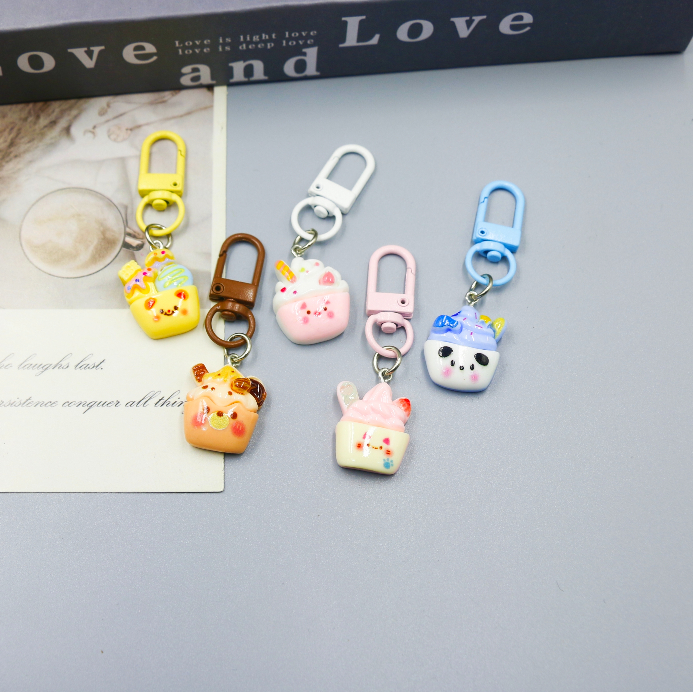 可爱冰淇淋造型挂件钥匙扣车载装饰挂饰钥匙扣挂件背包挂饰细节图