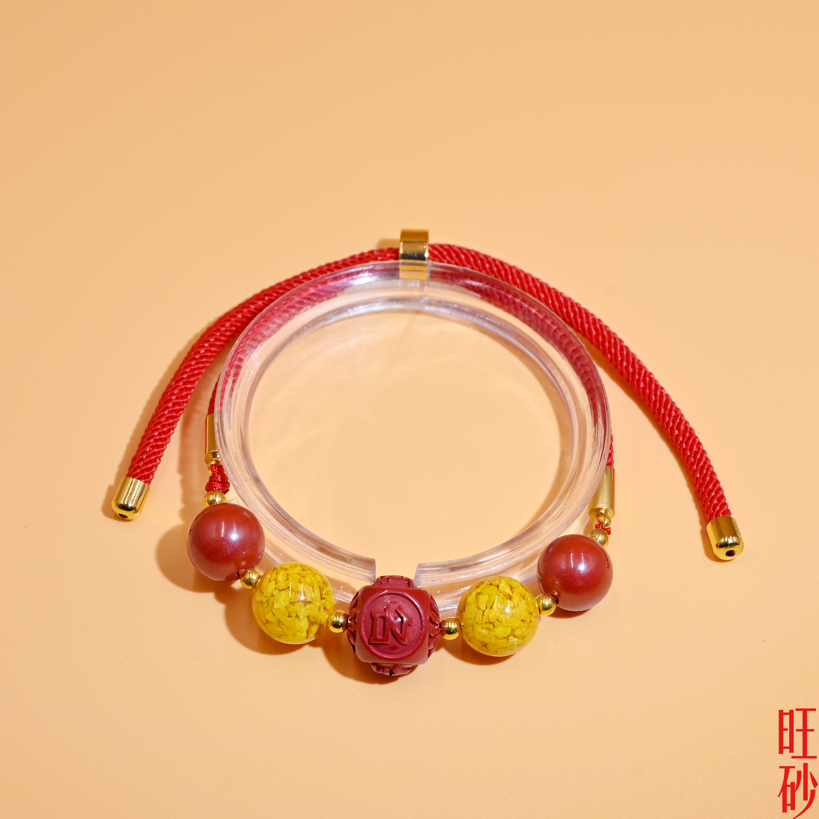 "Golden List Success cinnabar bracelet, zodiac year pearl Red string bracelet for men and women, high-content imperial sand. Application Scenario