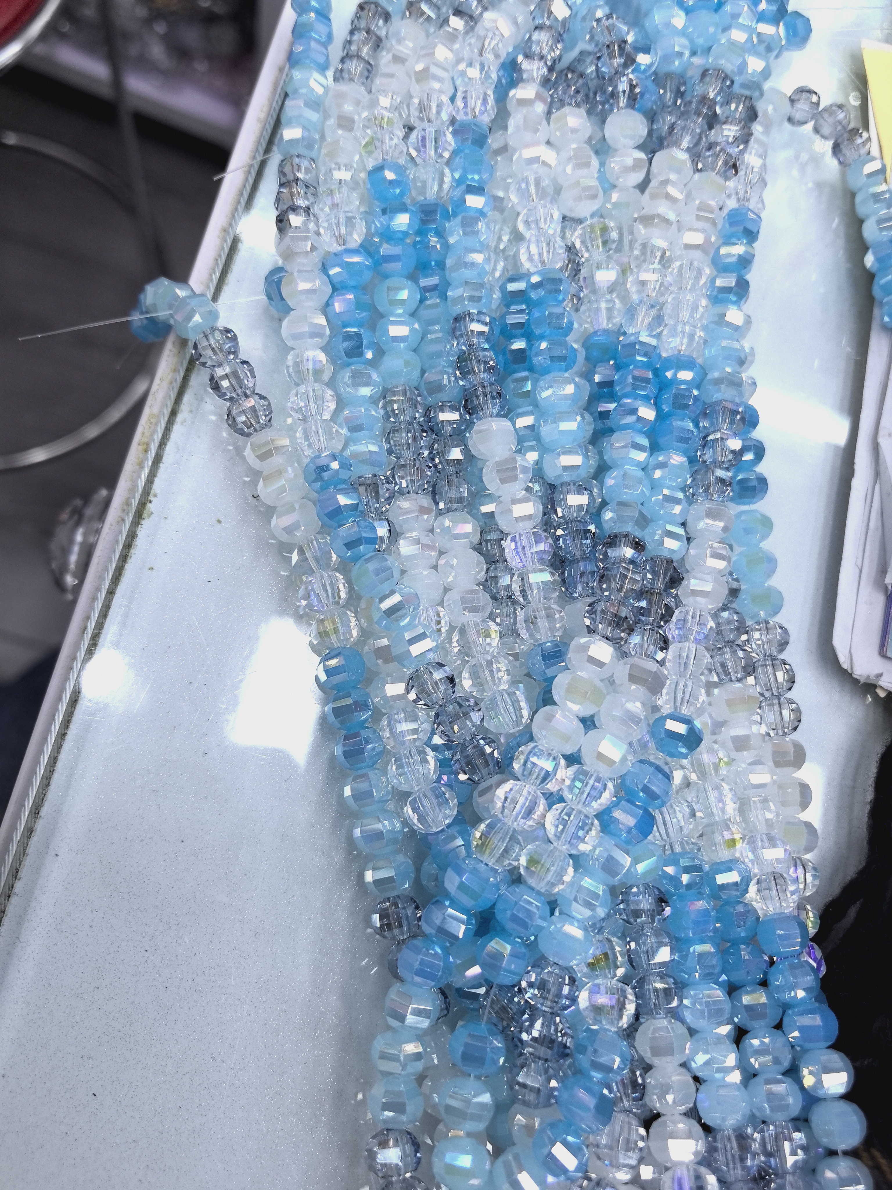 玻璃水晶，8M混彩西瓜珠，用于头饰、手链、项链、服饰、头巾等DIY饰品。配件。