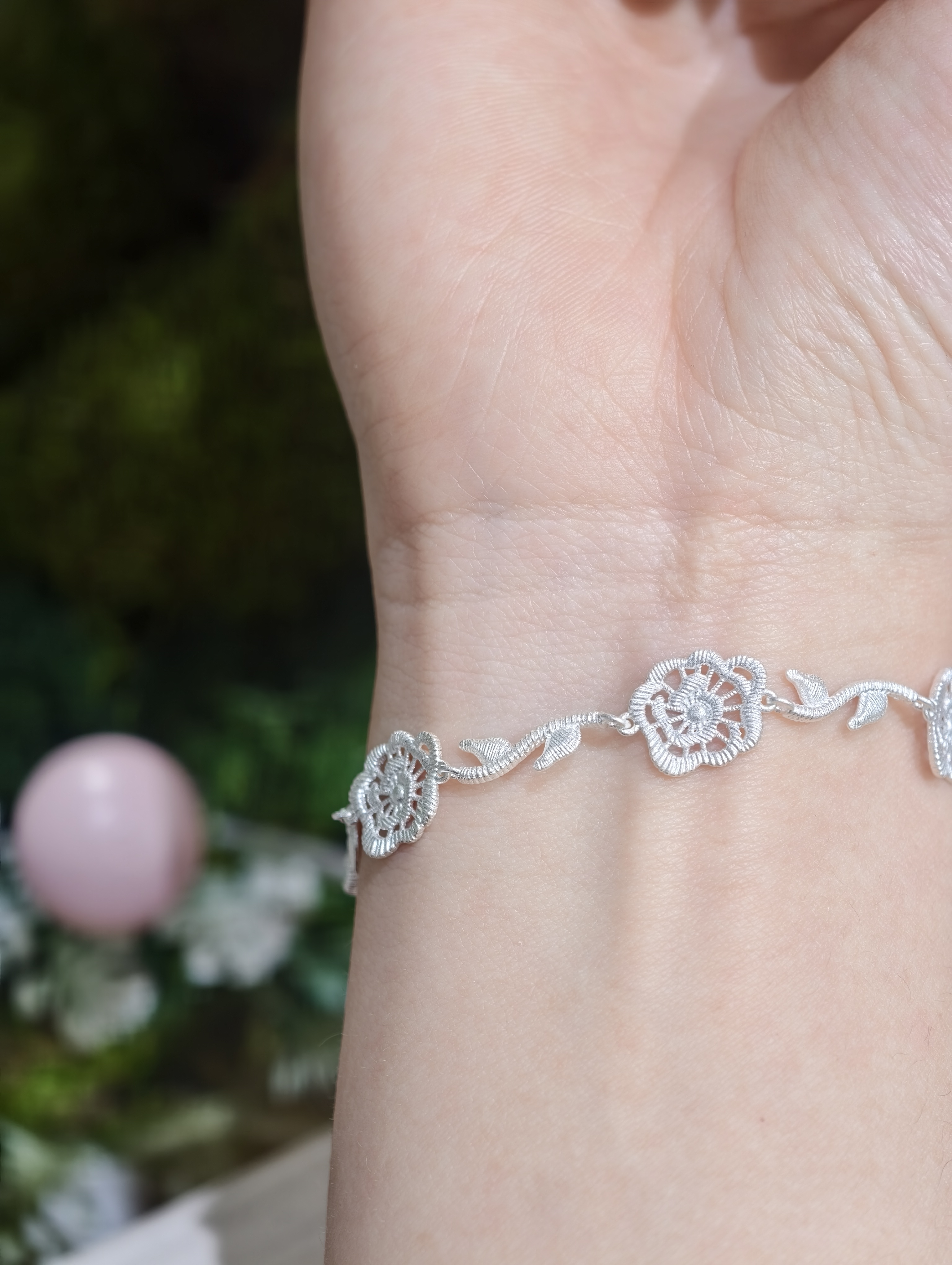 APOTIE's s925 sterling silver Spring/Summer rose lace fairy silver bracelet exudes a niche designer's charm Specification image