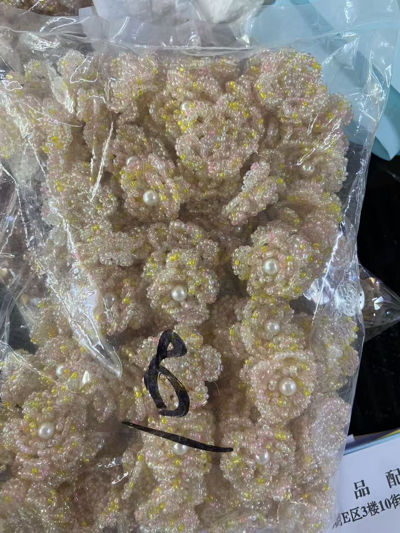 火鸡羽毛胸针/花艺材料毛绒/婚纱立体花胸花/鞋头花/珍珠细节图