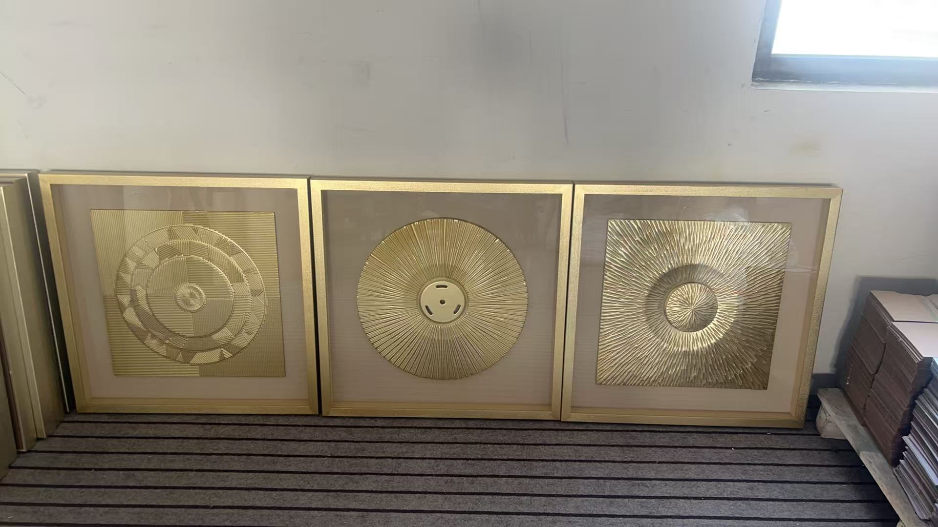 爆款轻奢现代装饰画，欧式客厅爆款玄关装饰画，酒店装饰民宿装饰木雕画，特色创意产品图