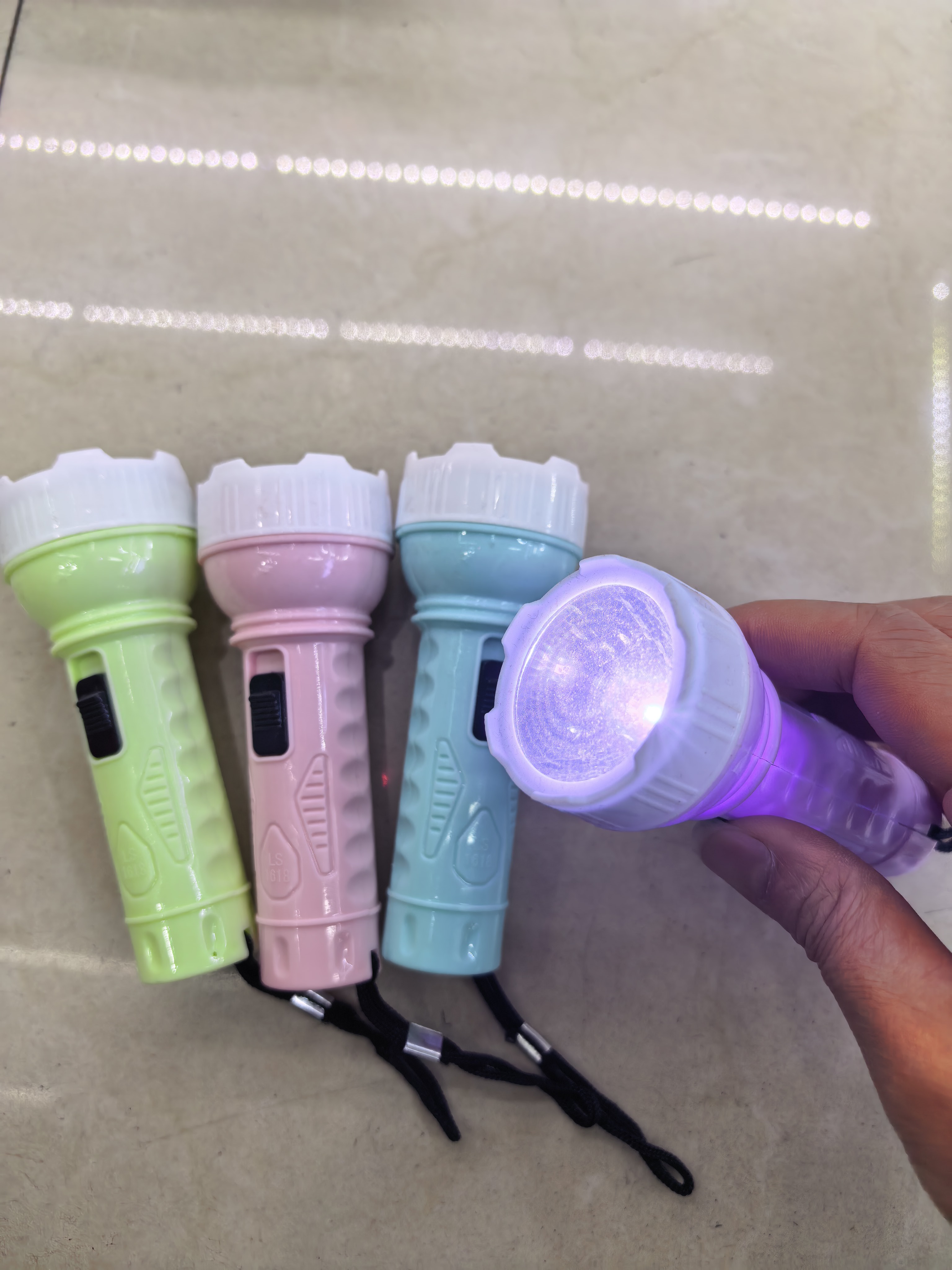 发光手电筒儿童发光玩具夜光娱乐公园摆摊小商品适合儿童玩耍发光玩具细节图