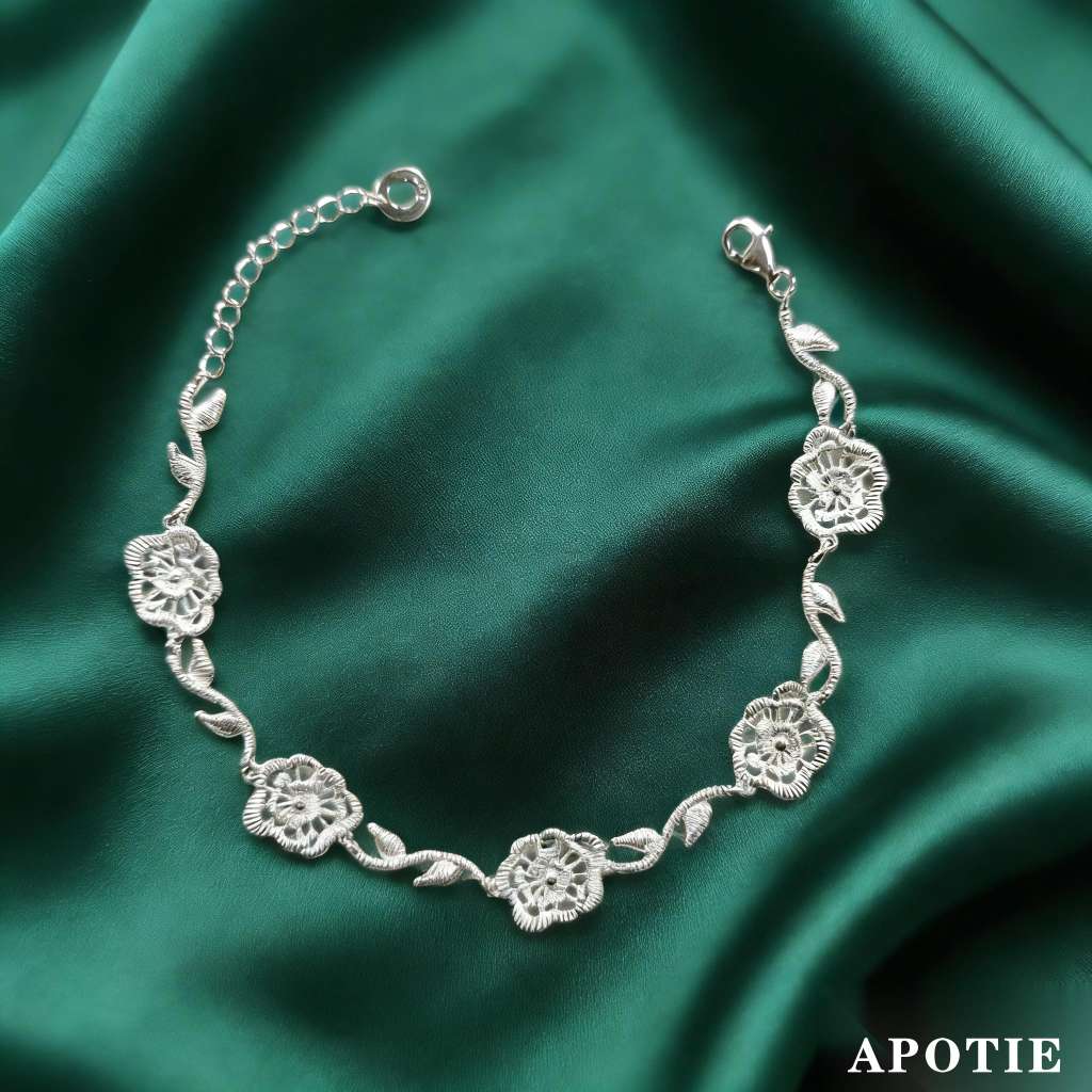 APOTIE's s925 sterling silver Spring/Summer rose lace fairy silver bracelet exudes a niche designer's charm details Picture