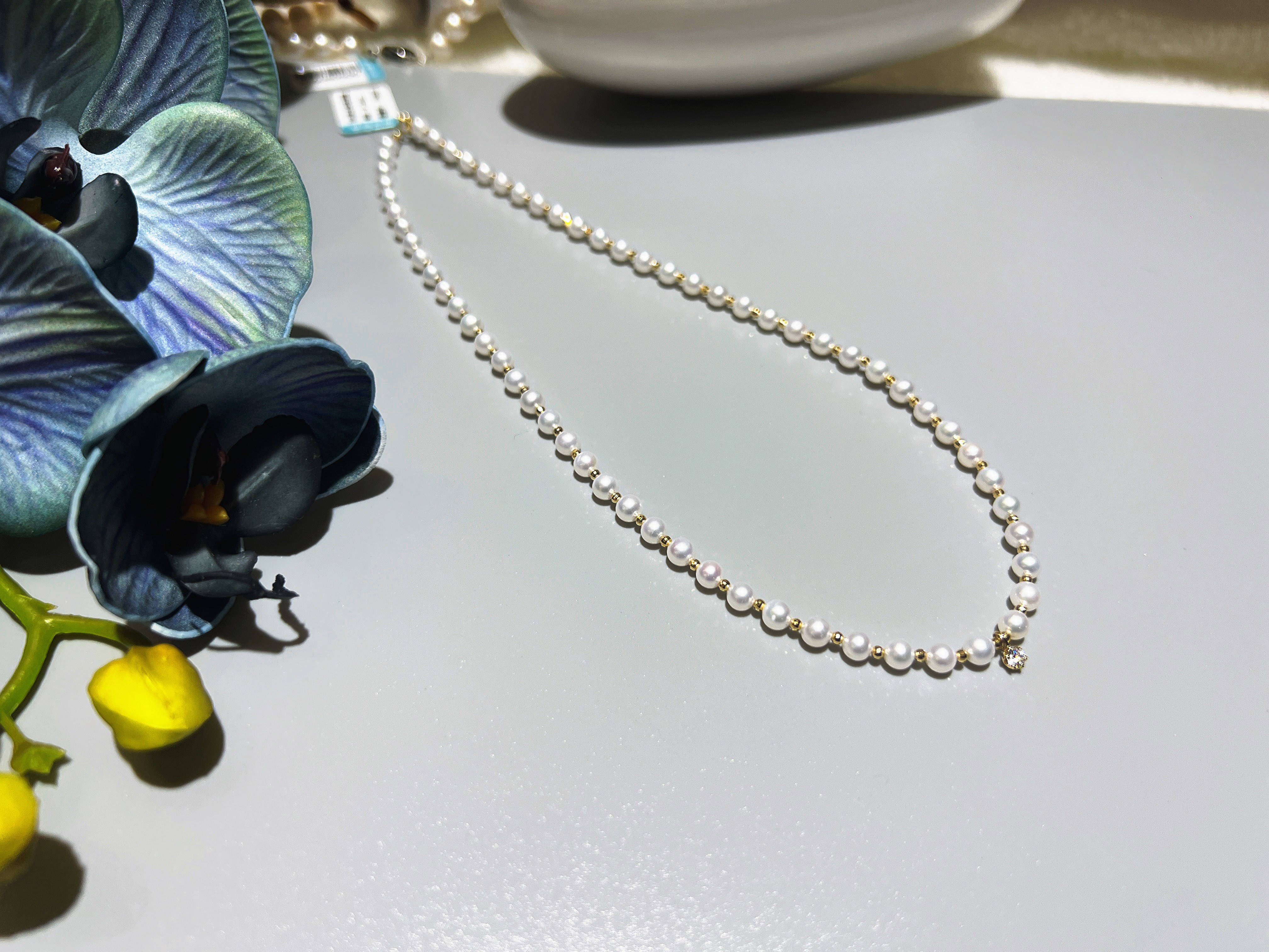 Natural freshwater pearls, pearl accessories, 18K gold details Picture