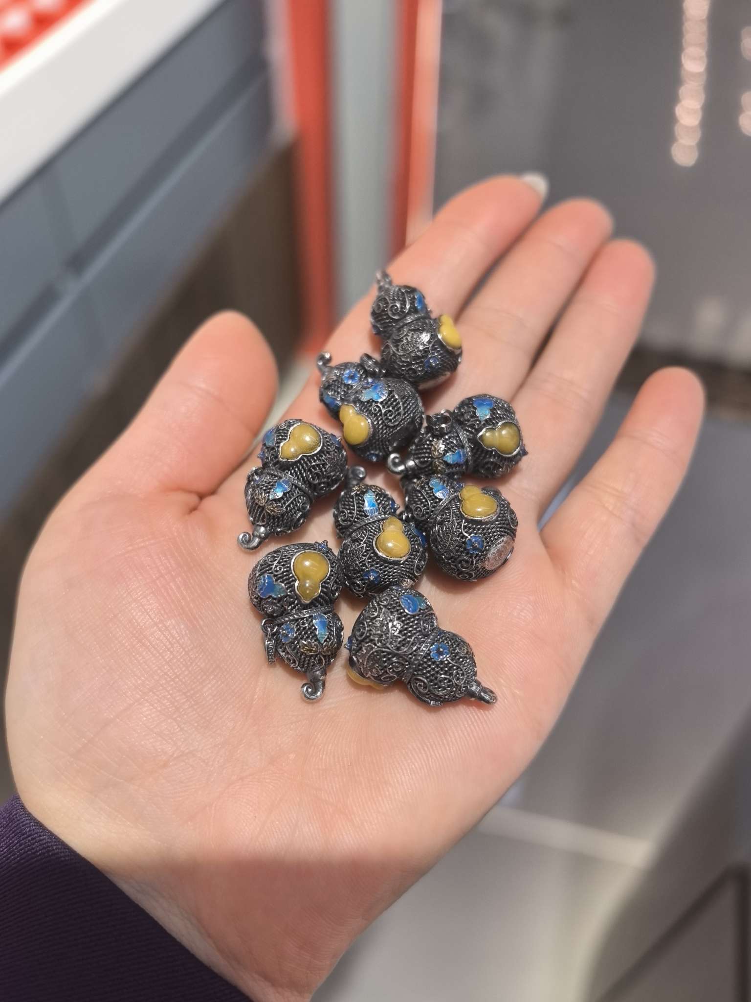 s925 Handmade Old Silver Brocade Blue Amber Gourd Pendant p2766/z1242 14.5*2 Specification image