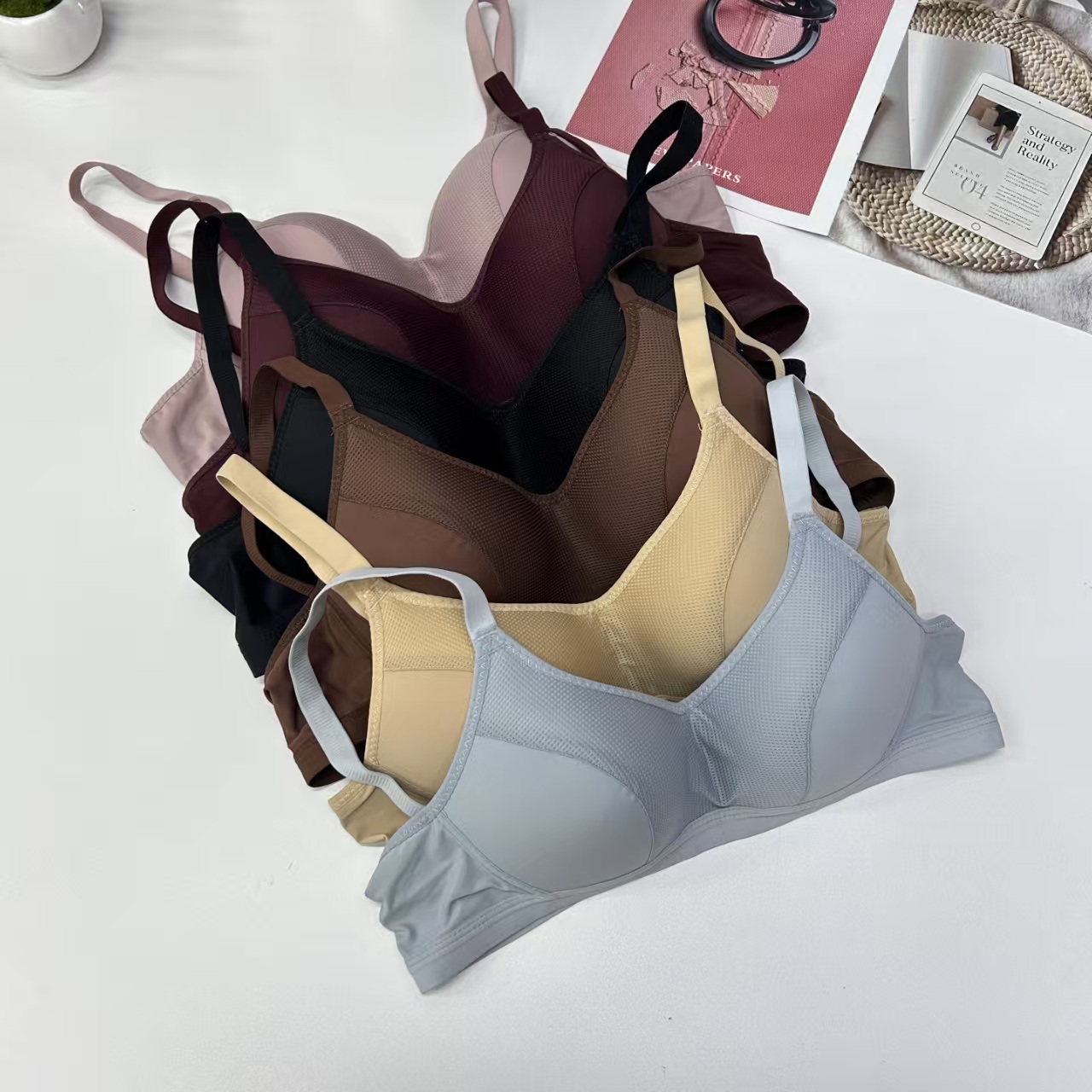 FCM-718 Women's Bra, multi-color, frameless bra, Women's loose, sexy, beautiful back, plus-size underwear, large bust, Slimming Women's bra, QNI Item Picture
