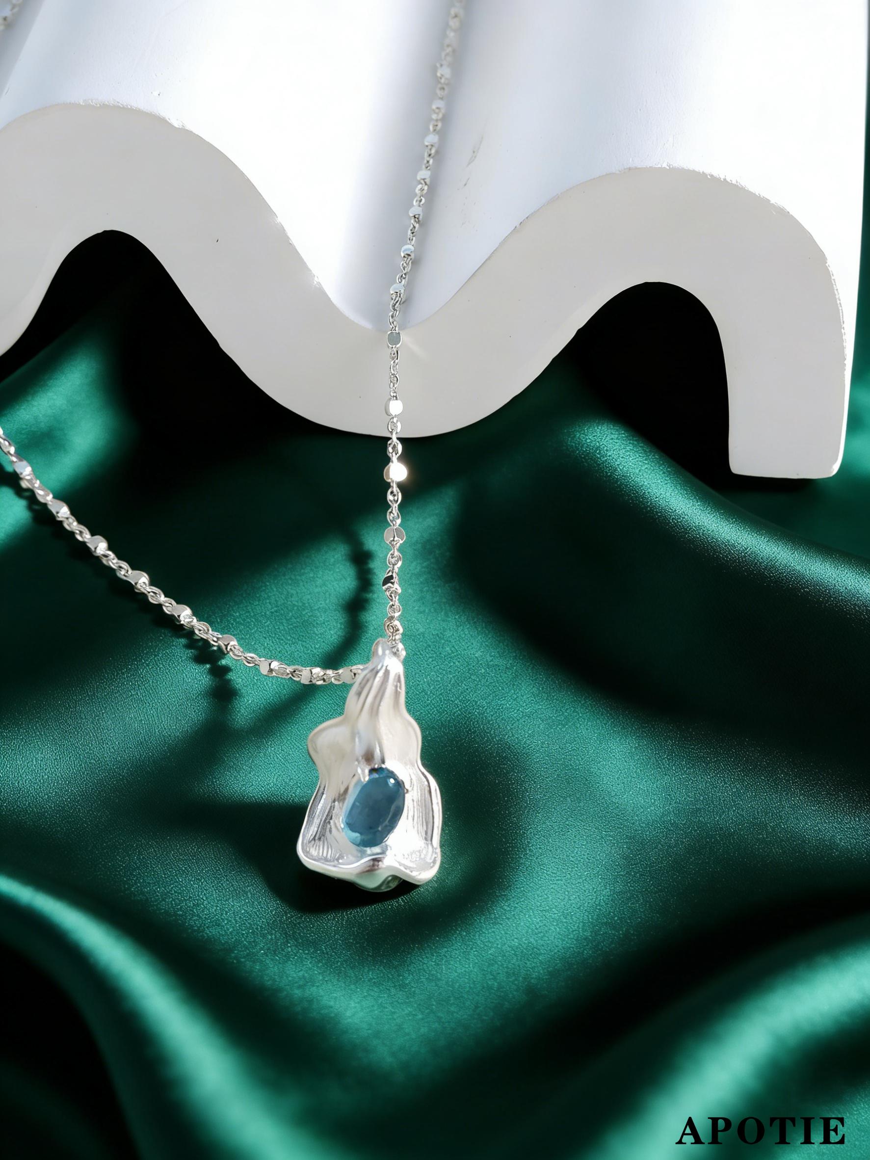 Natural stone aquamarine S925 sterling silver necklace for women, a fresh and elegant spring and summer silver jewelry with a patchwork style pic 3