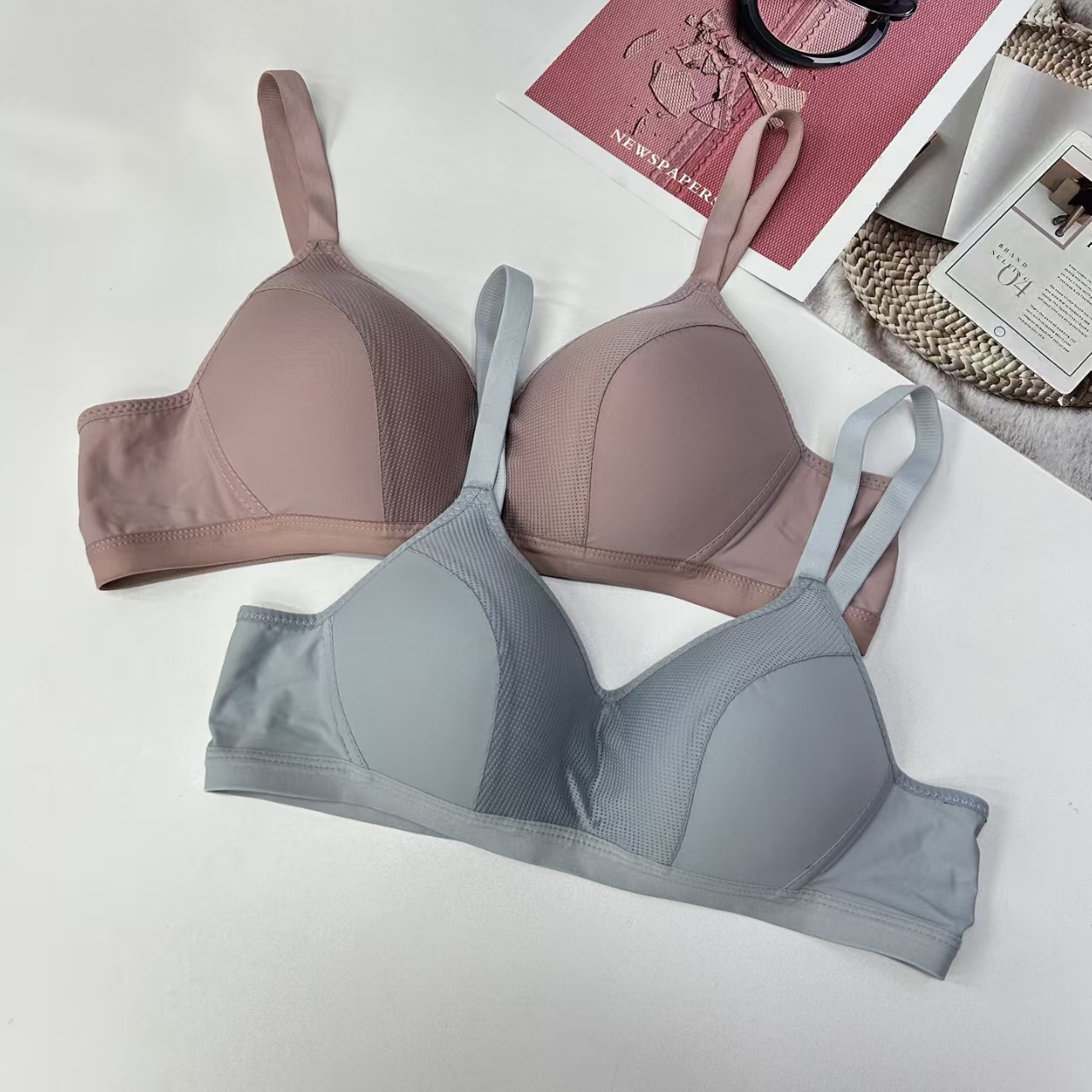 FCM-718 Women's Bra, multi-color, frameless bra, Women's loose, sexy, beautiful back, plus-size underwear, large bust, Slimming Women's bra, QNI Application Scenario