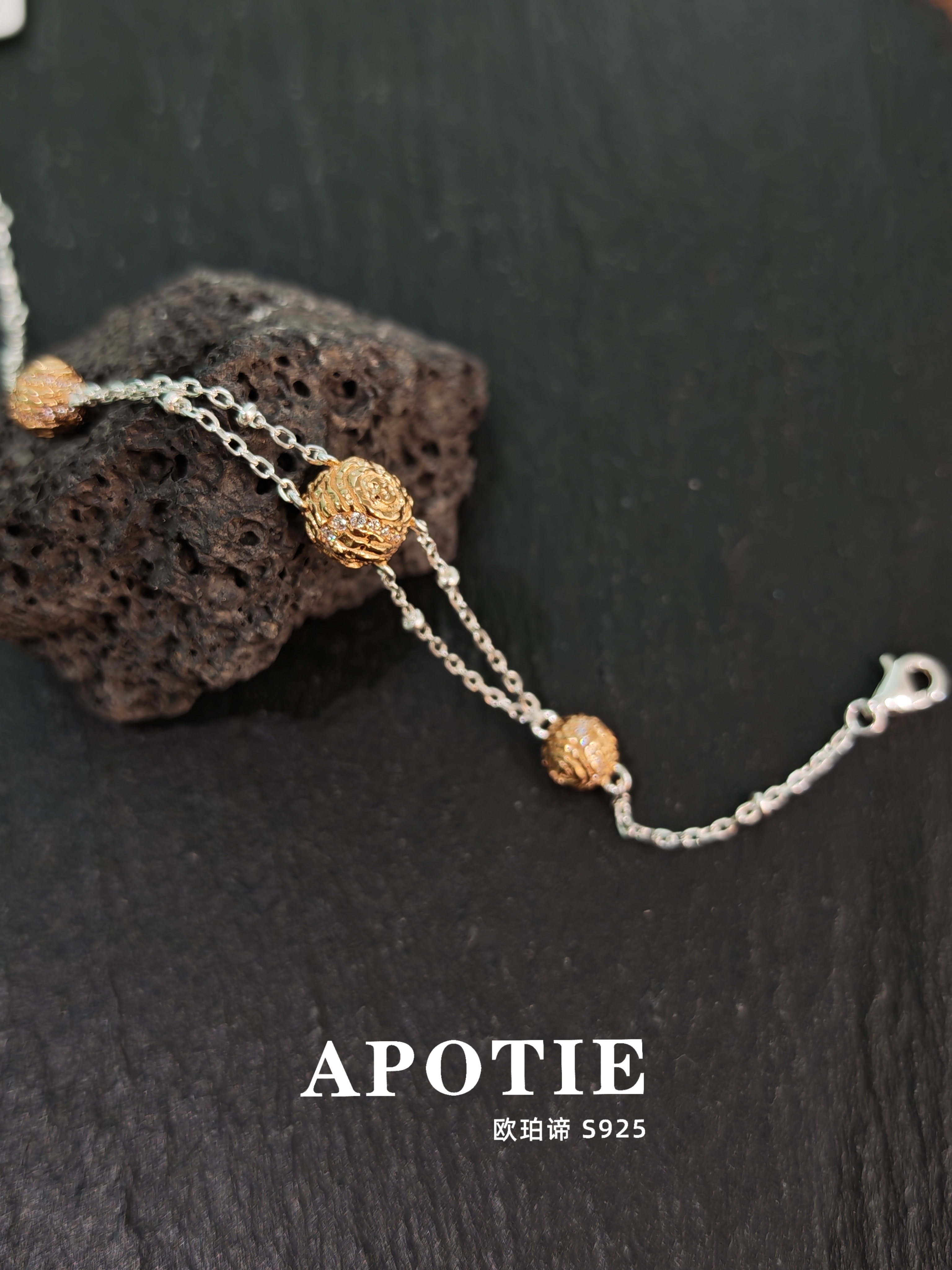 s925 sterling silver women's style, diamond-encrusted women's 18K gold-plated bracelet, a niche design Specification image
