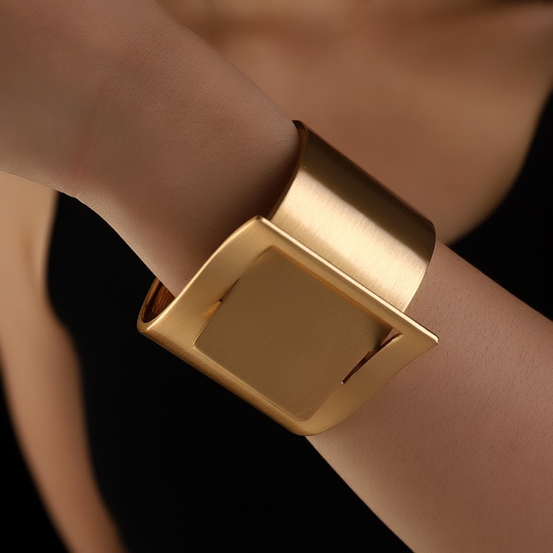 欧美专供热销爆款简约时尚开口女款手饰潮流夸张拉丝百搭精致手镯