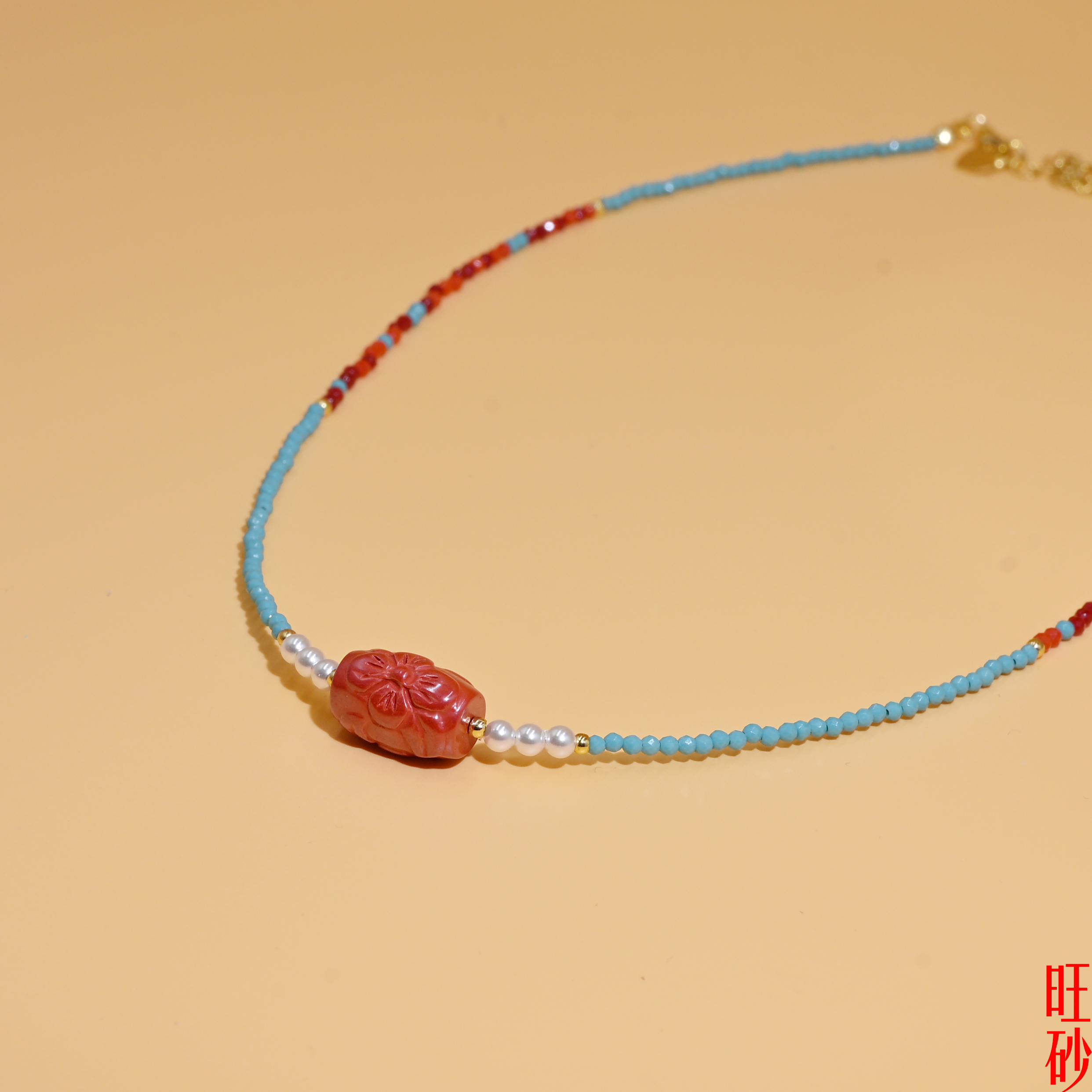 Imperial sand four-leaf clover Turquoise collarbone chain, New Chinese-style natural cinnabar sweater chain, light luxury and high-end necklace Application Scenario