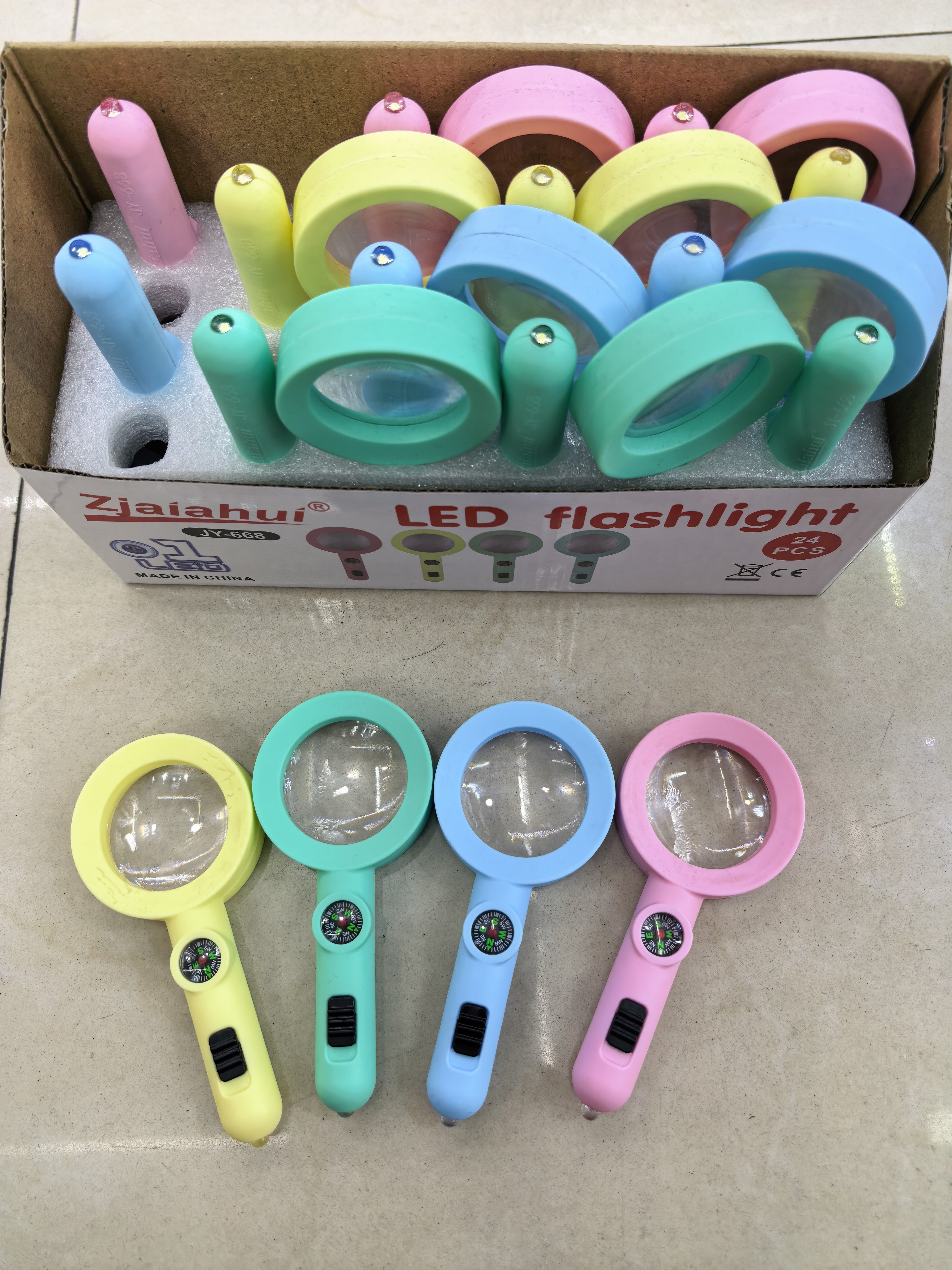 儿童玩具电子LED灯带放大镜和指南针产品图