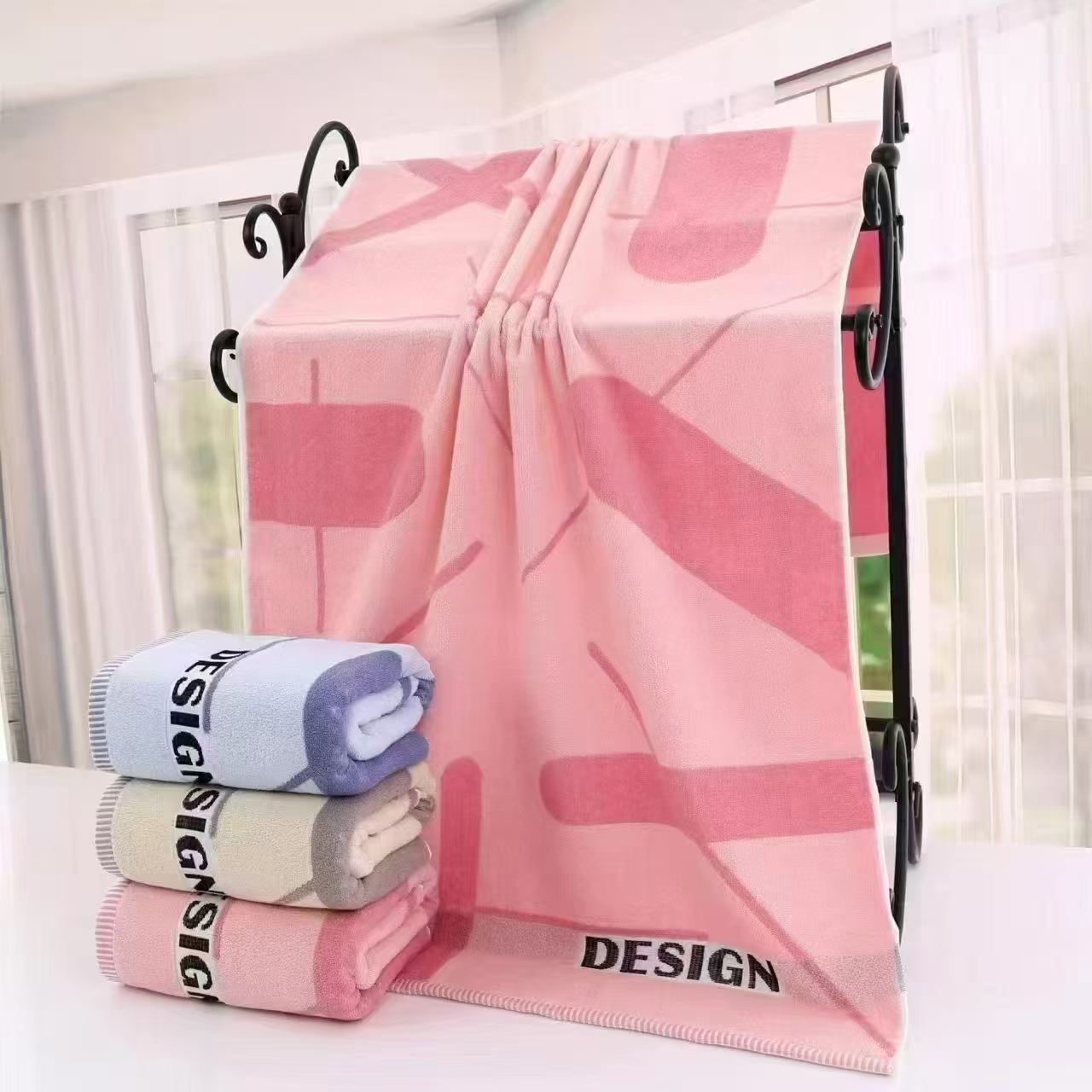 The bath towel gift box is soft, absorbent and gently cares for your baby's skin Specification image