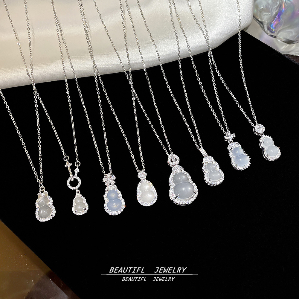 优雅白玉髓小葫芦钛钢项链配饰女轻奢小众吊坠新中式高级感锁骨链